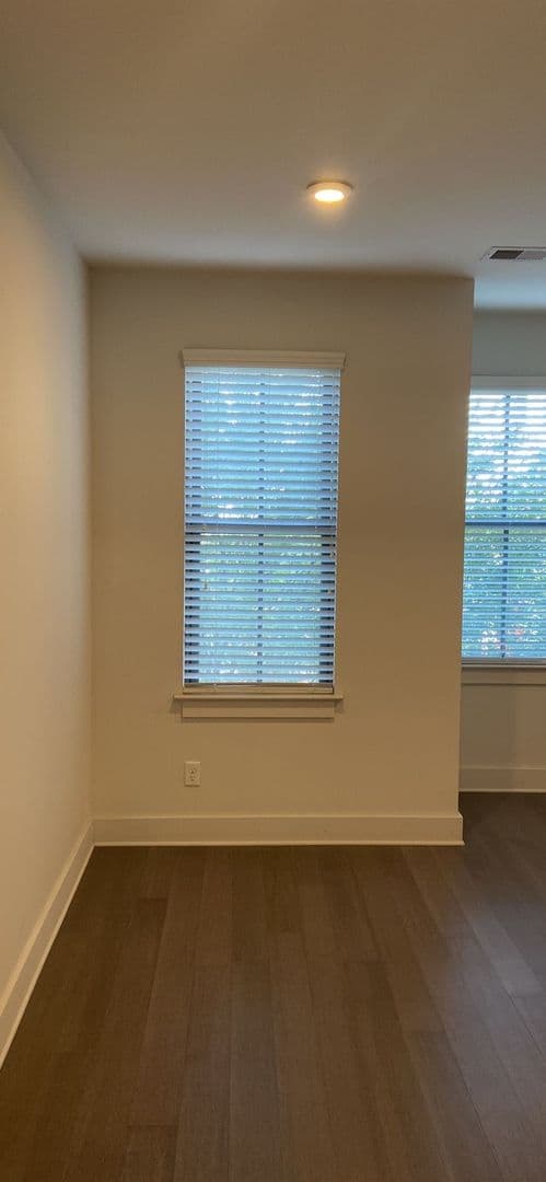 Savannah Apartment: 1716 Habersham St.