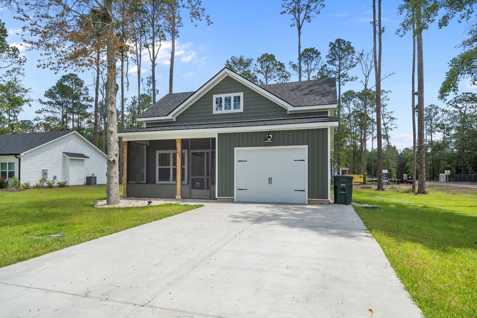 Pembroke House: 145 Waters Circle