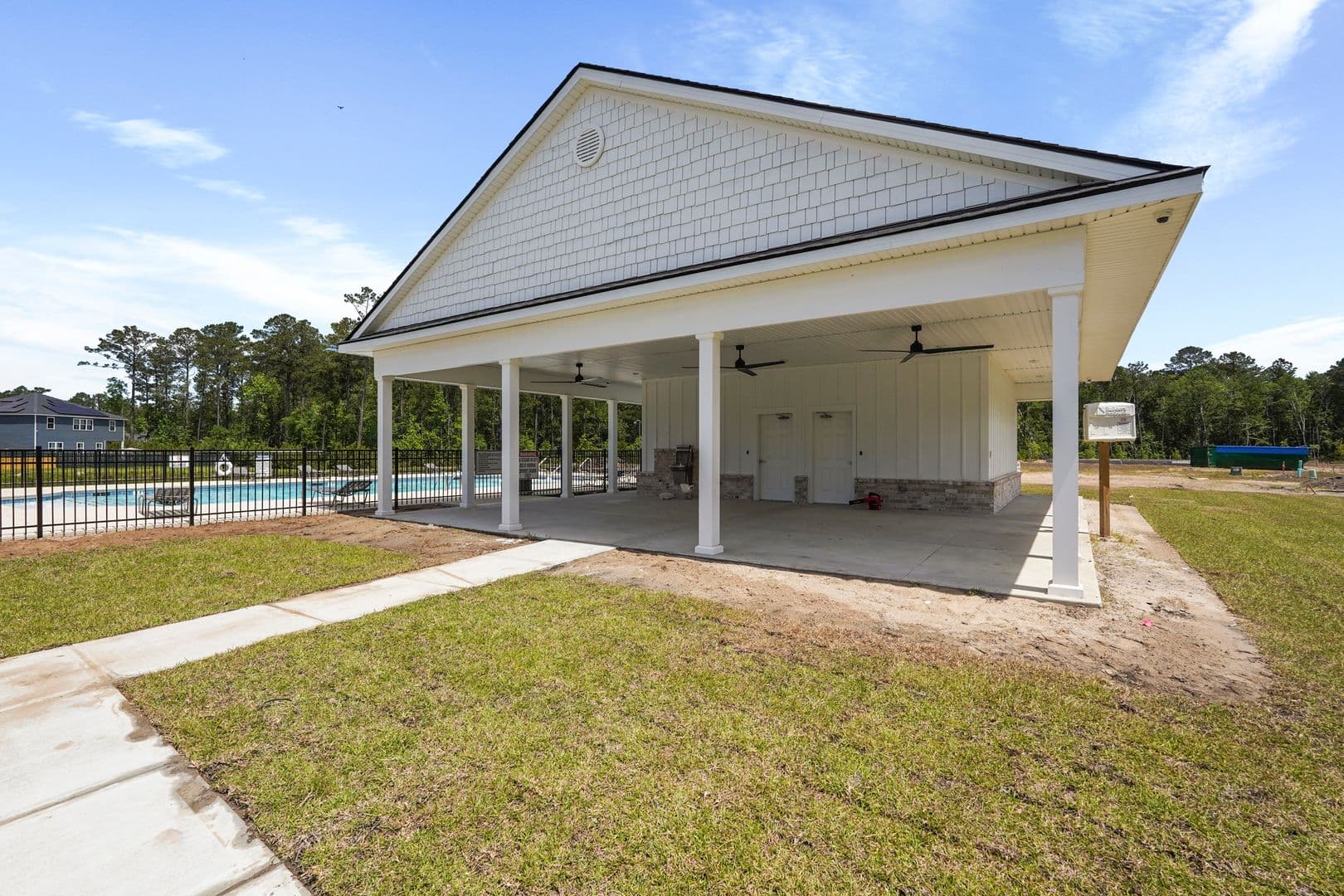 Richmond Hill House: 216 Wexford Drive