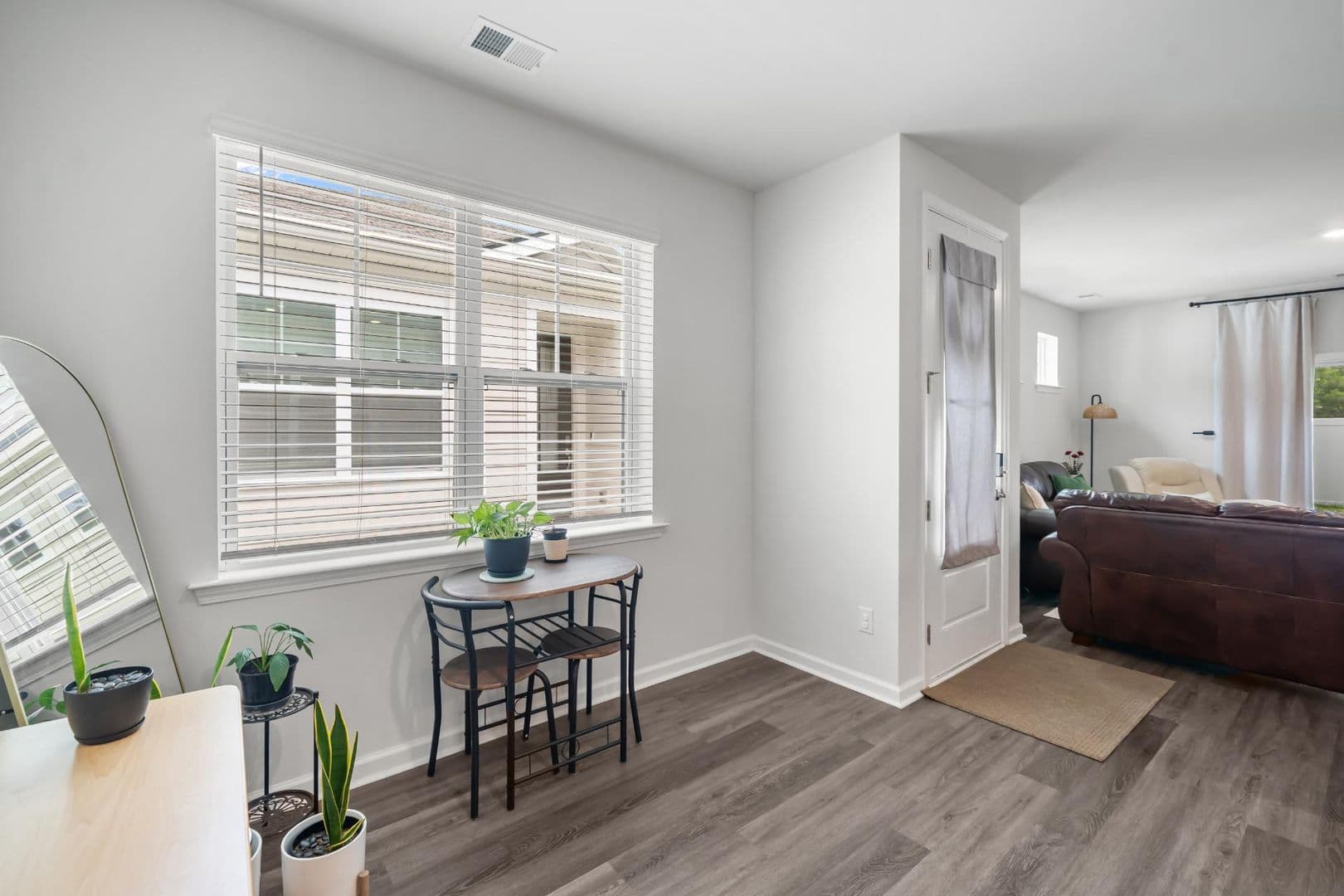 Pooler House: 182 Holloway Hill