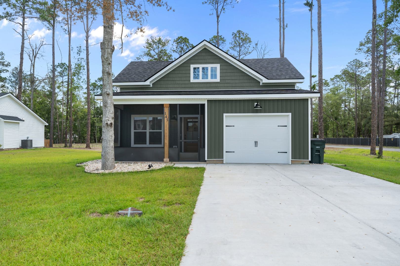 Pembroke House: 145 Waters Circle
