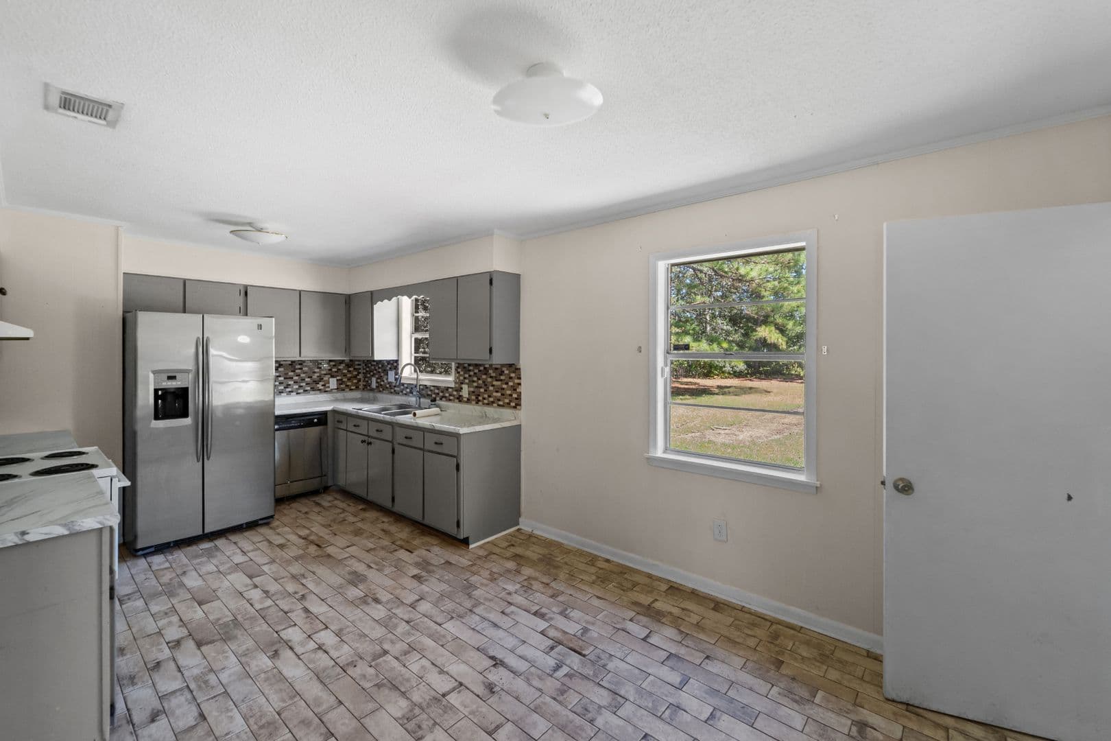 Hinesville House: 234 Deerwood Drive