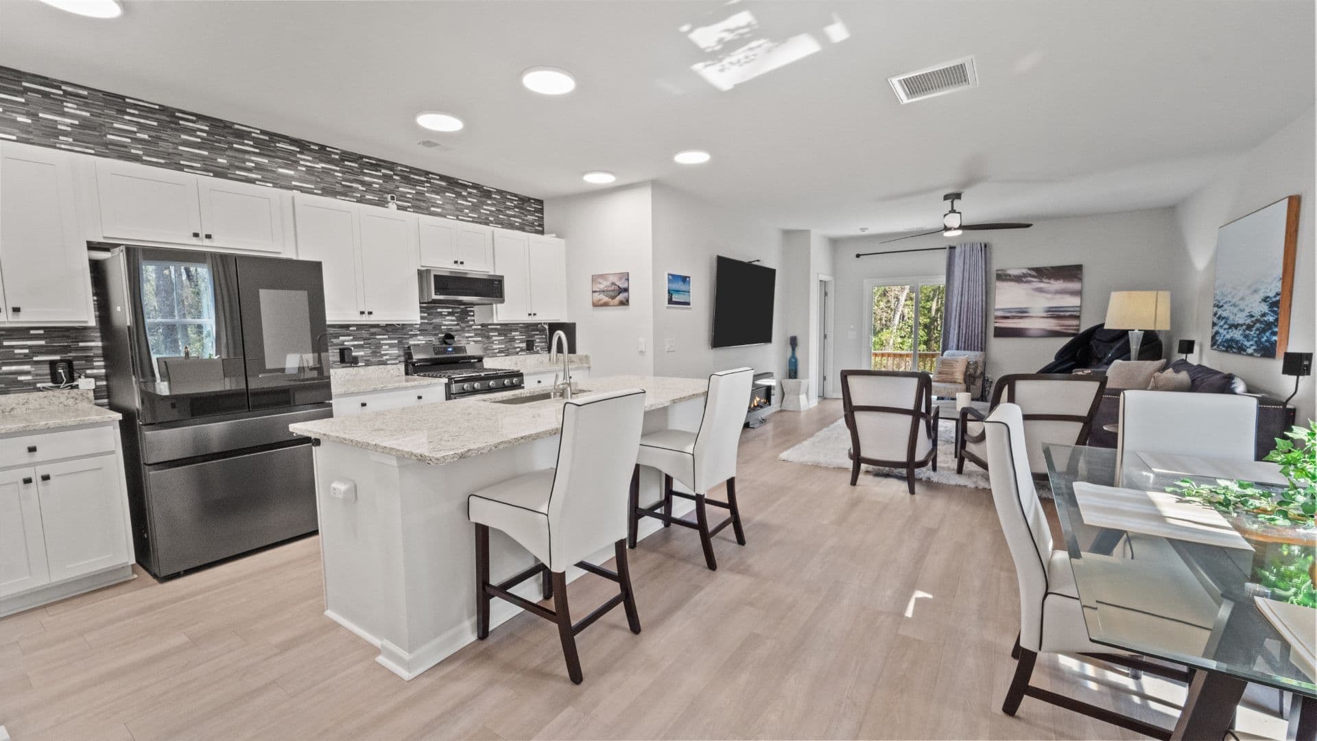 Rincon House: 293 Lillian Street