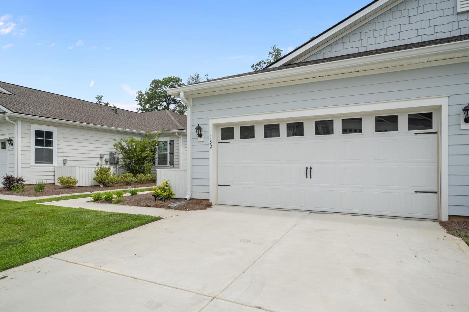 Pooler House: 182 Holloway Hill