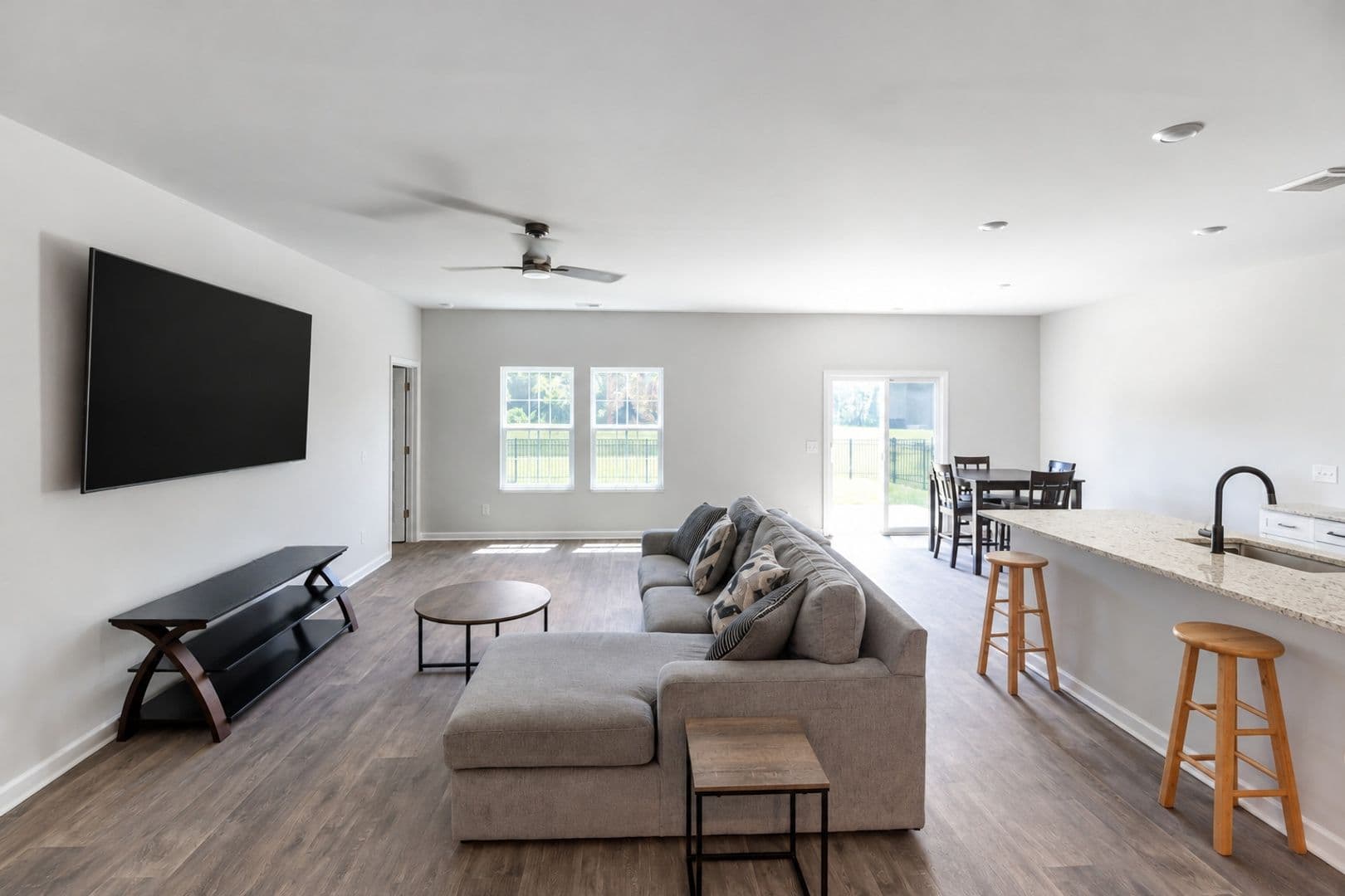 Bloomingdale House: 168 Bottlebrush Drive