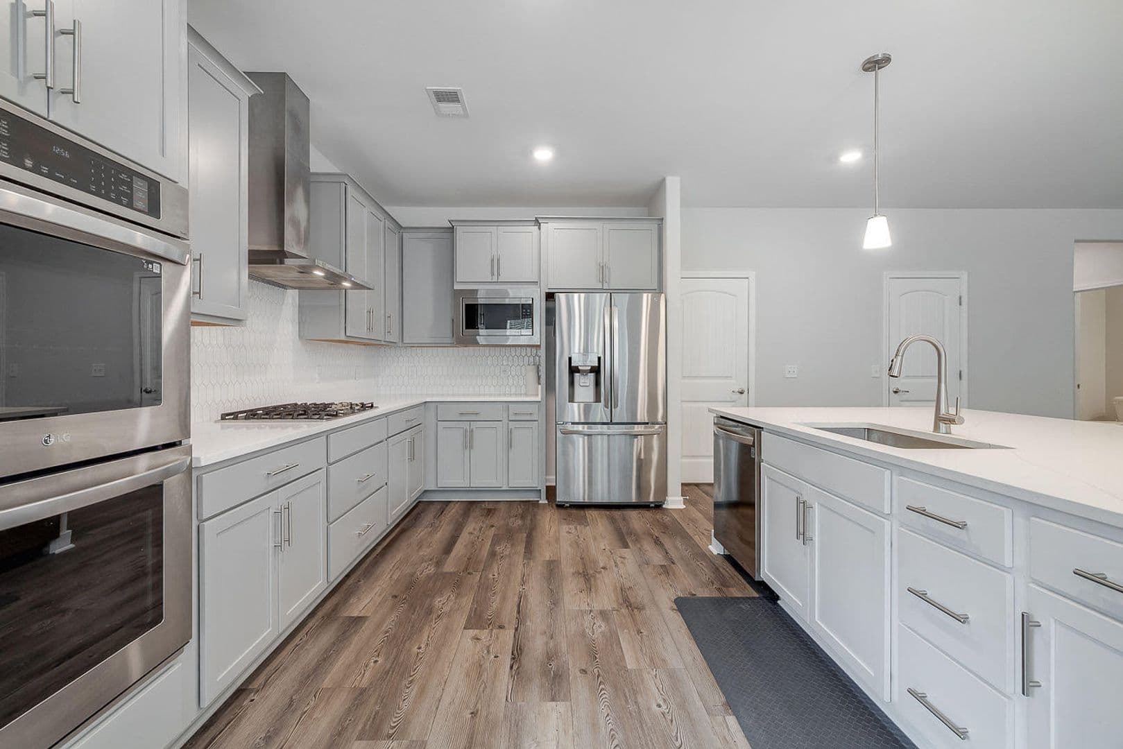 Savannah House: 42 Brookhaven Drive