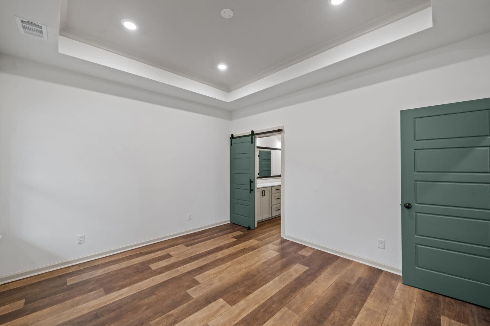 Pembroke House: 145 Waters Circle