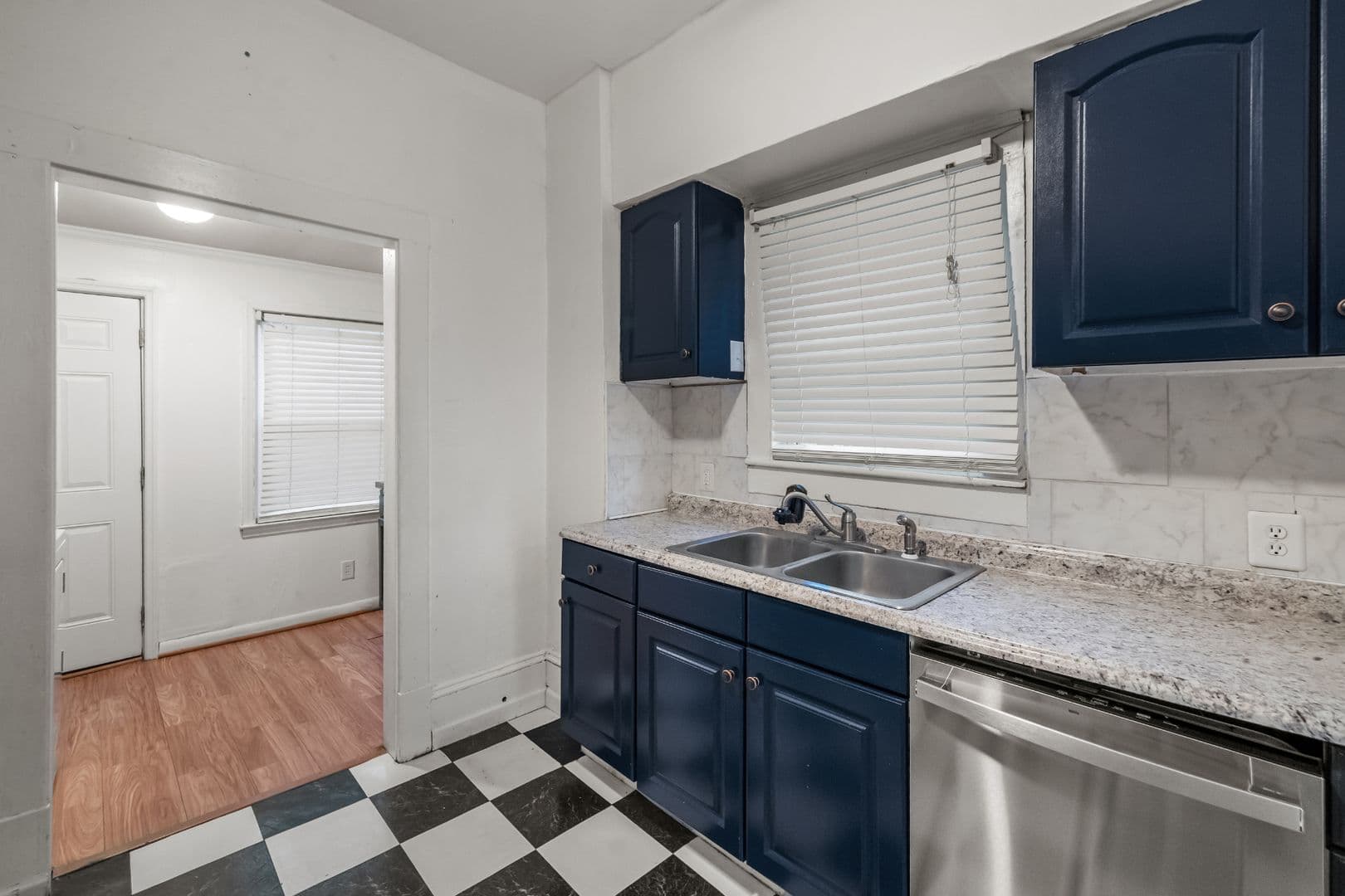 Savannah House: 637 East 39th Street