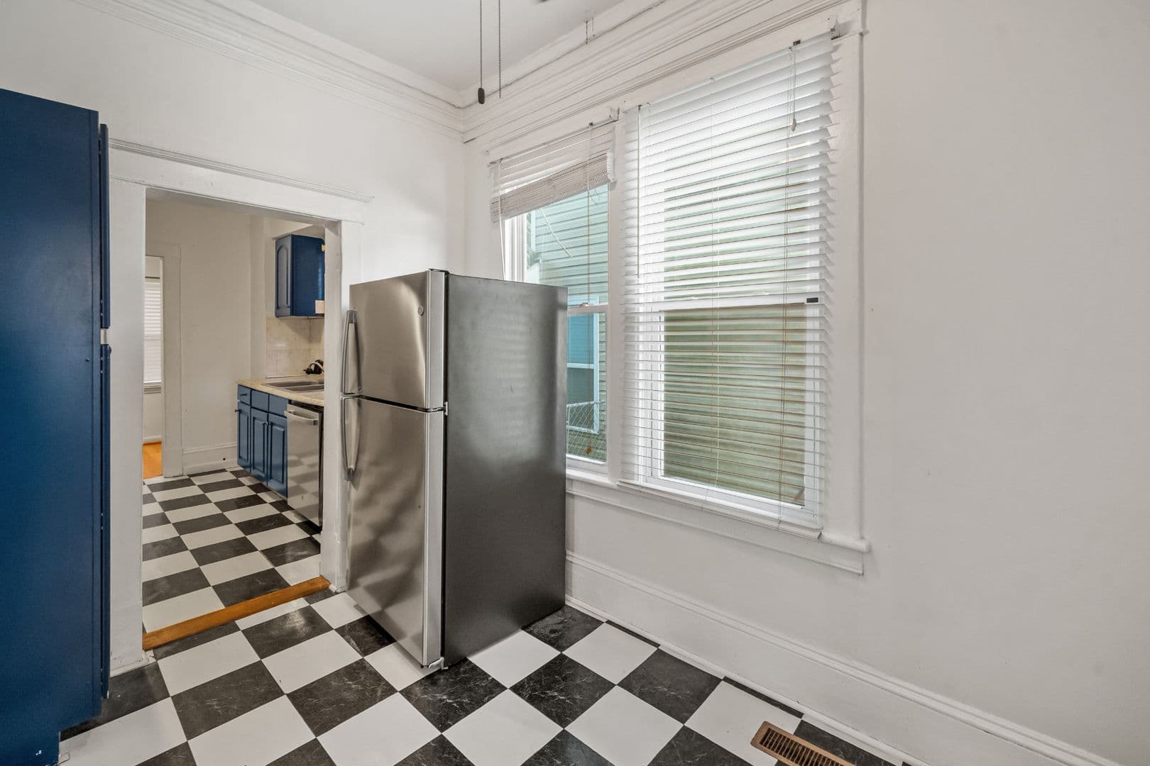 Savannah House: 637 East 39th Street