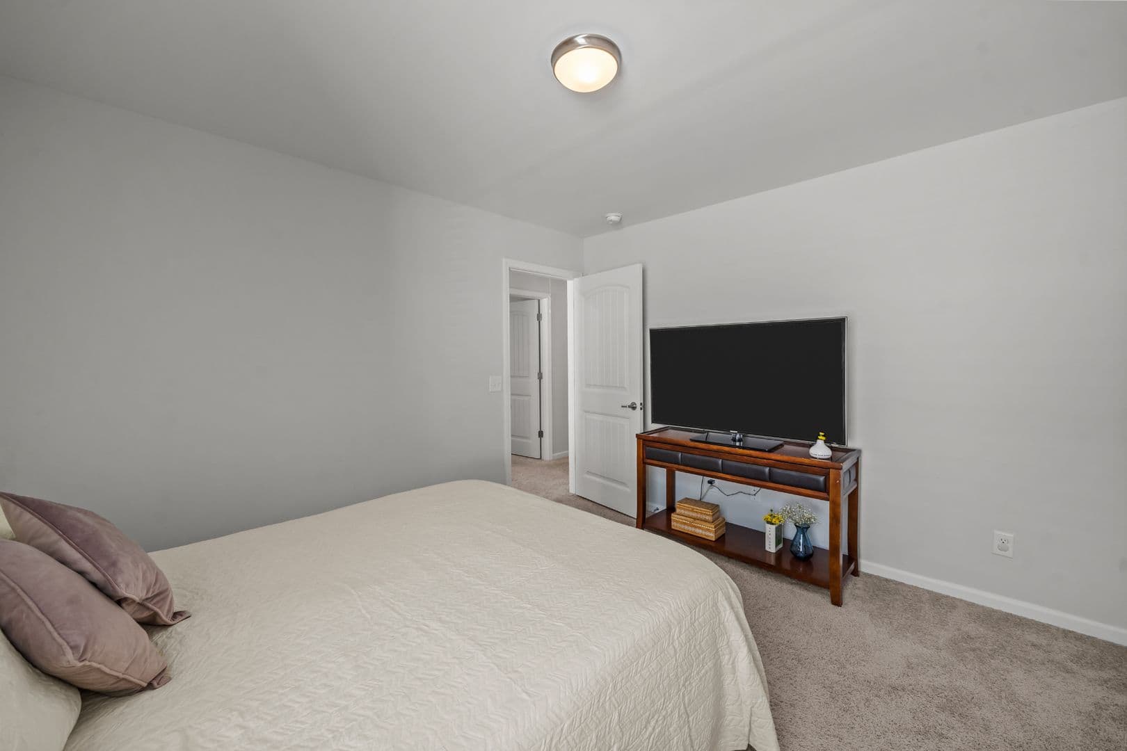 Savannah House: 226 Flagler Drive