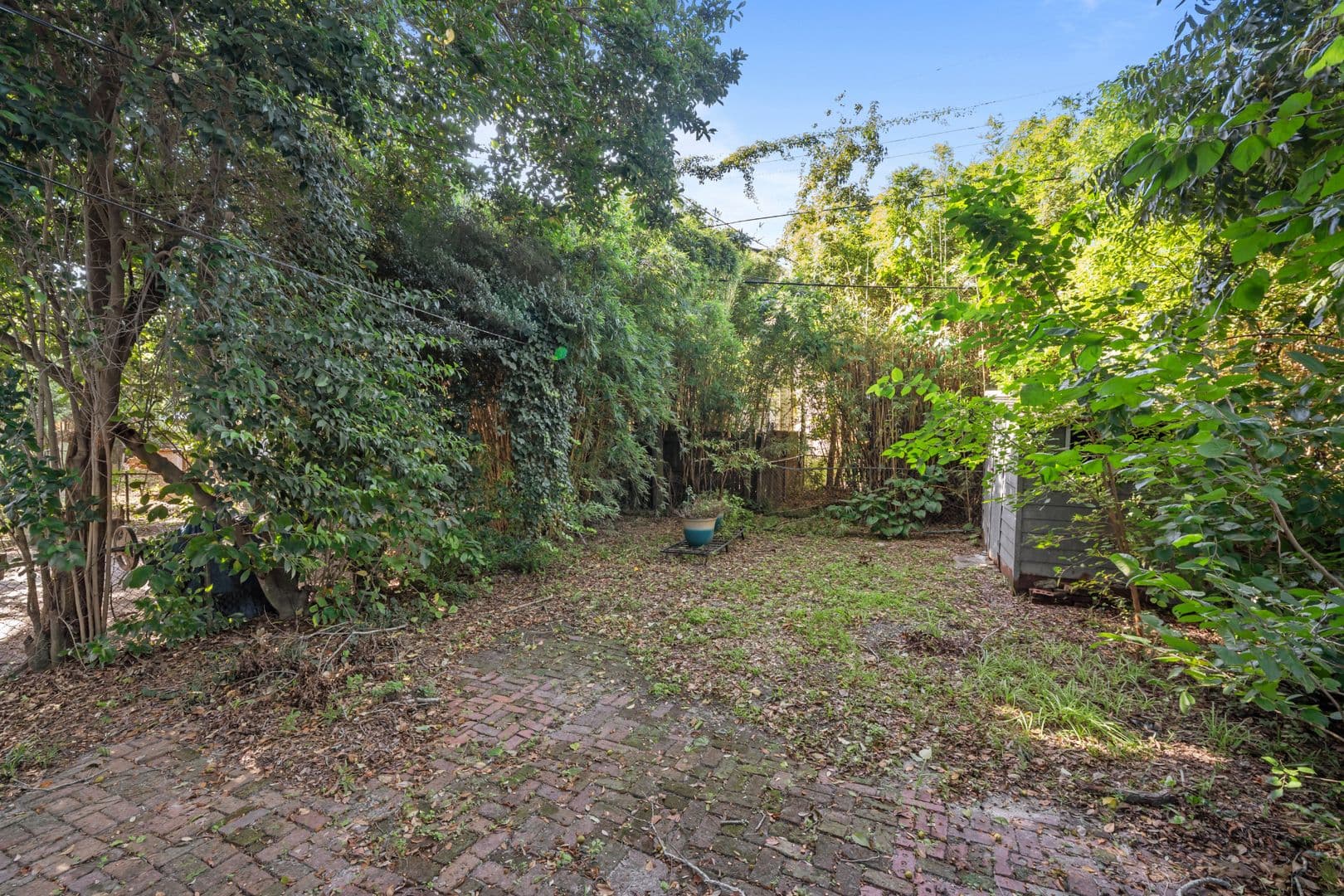 Savannah House: 637 East 39th Street