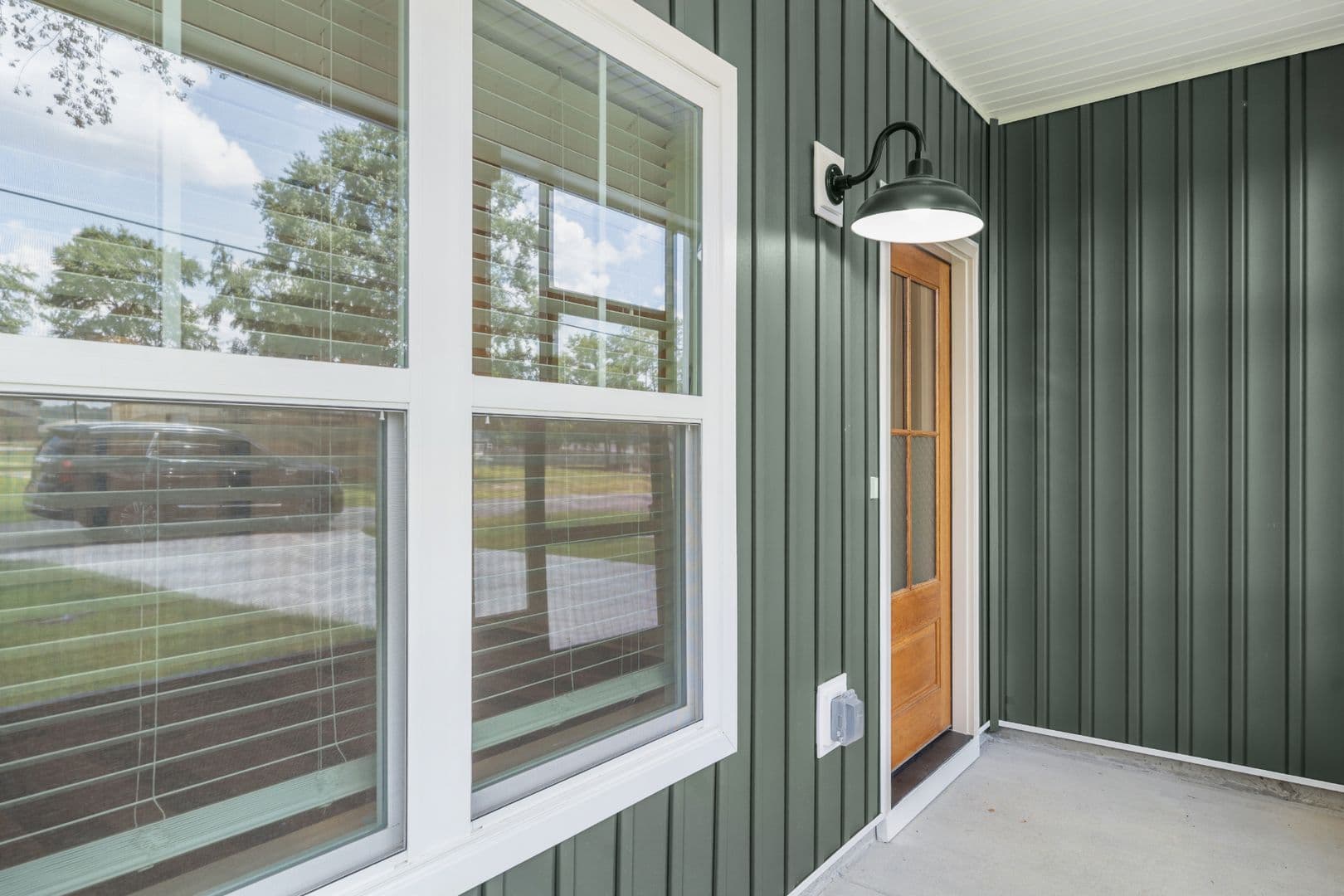 Pembroke House: 145 Waters Circle