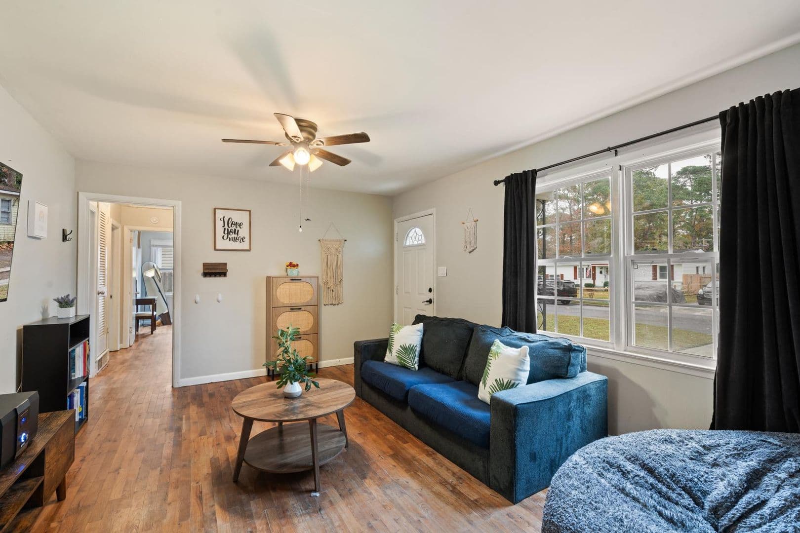 Savannah House: 325 Manor Drive