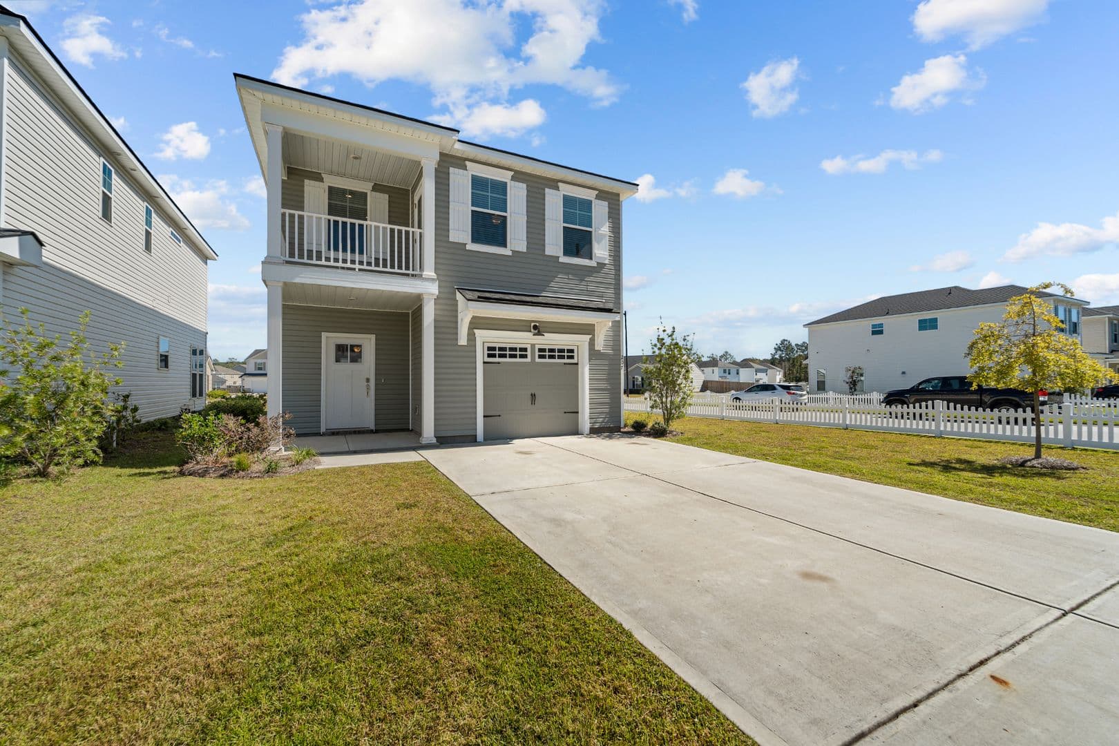 Savannah House: 207 Flagler Drive