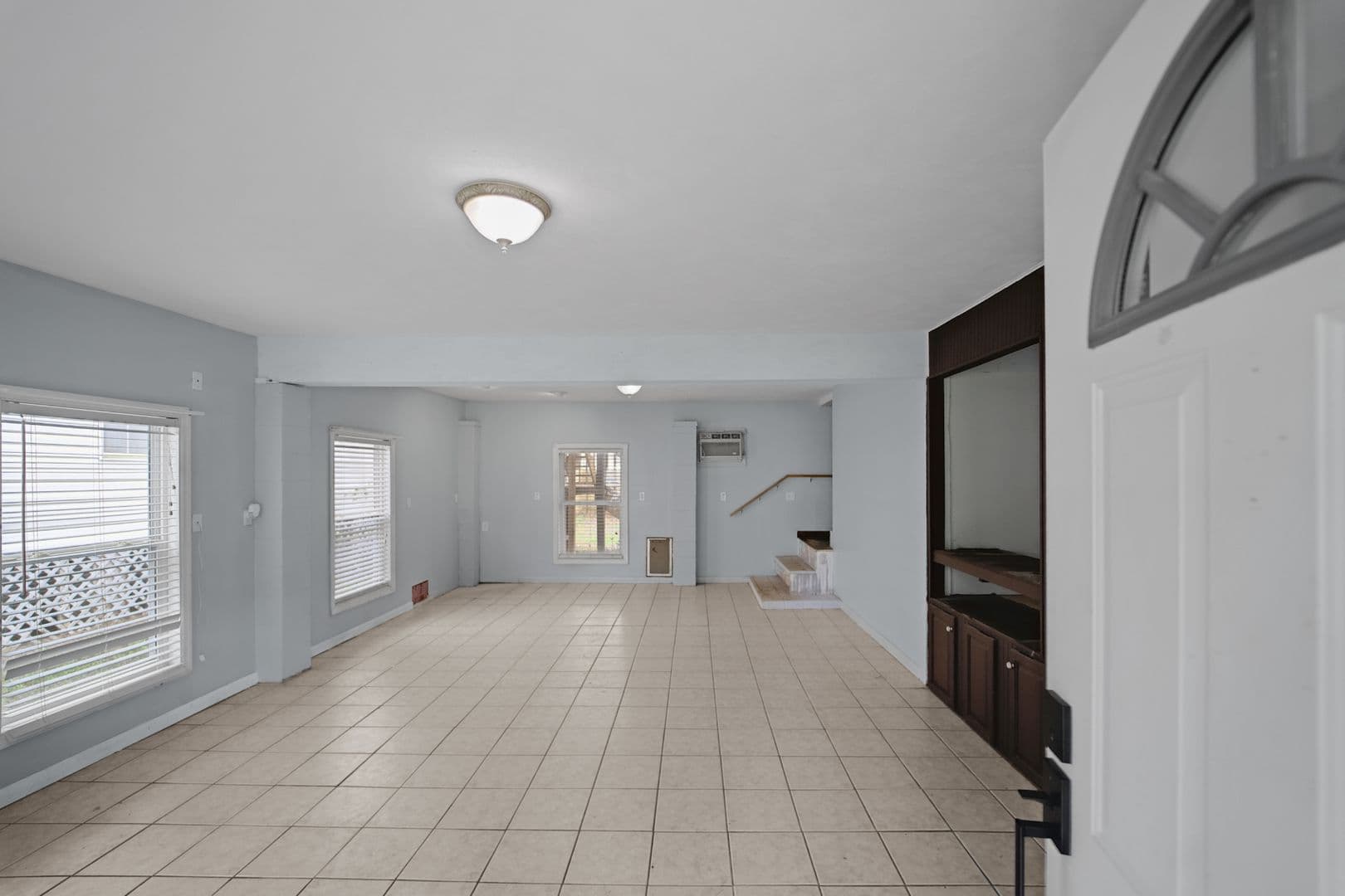 Savannah House: 143 Sugar Mill Circle
