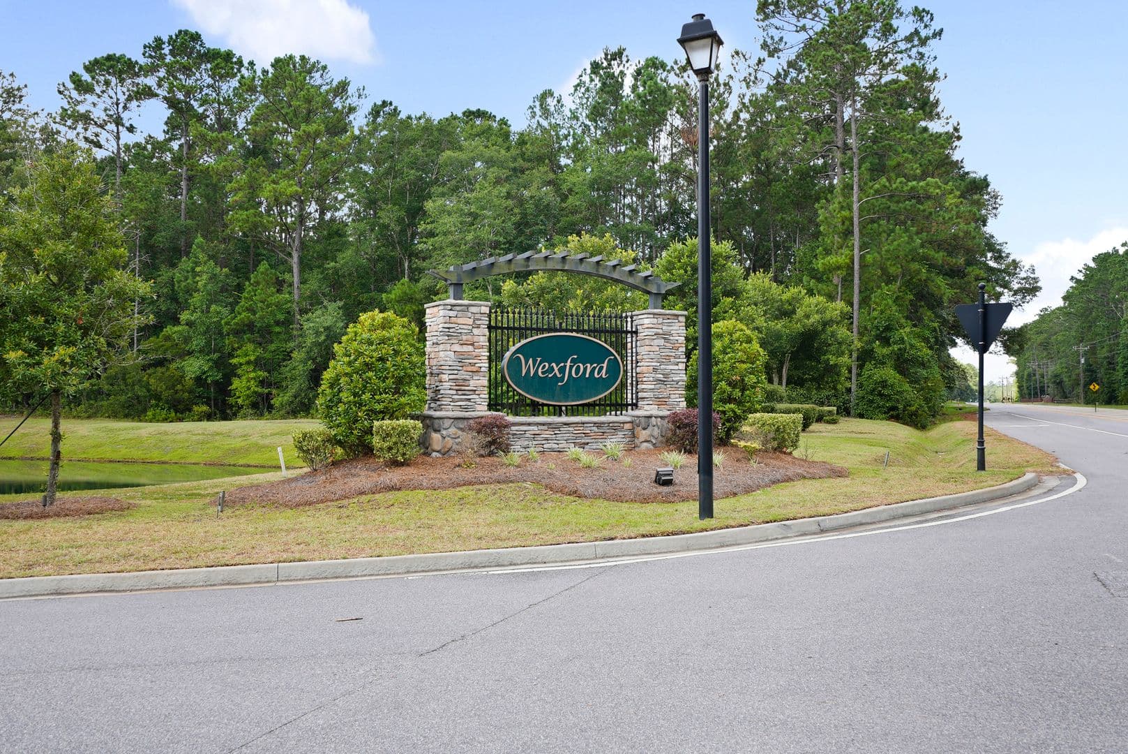 Richmond Hill House: 216 Wexford Drive
