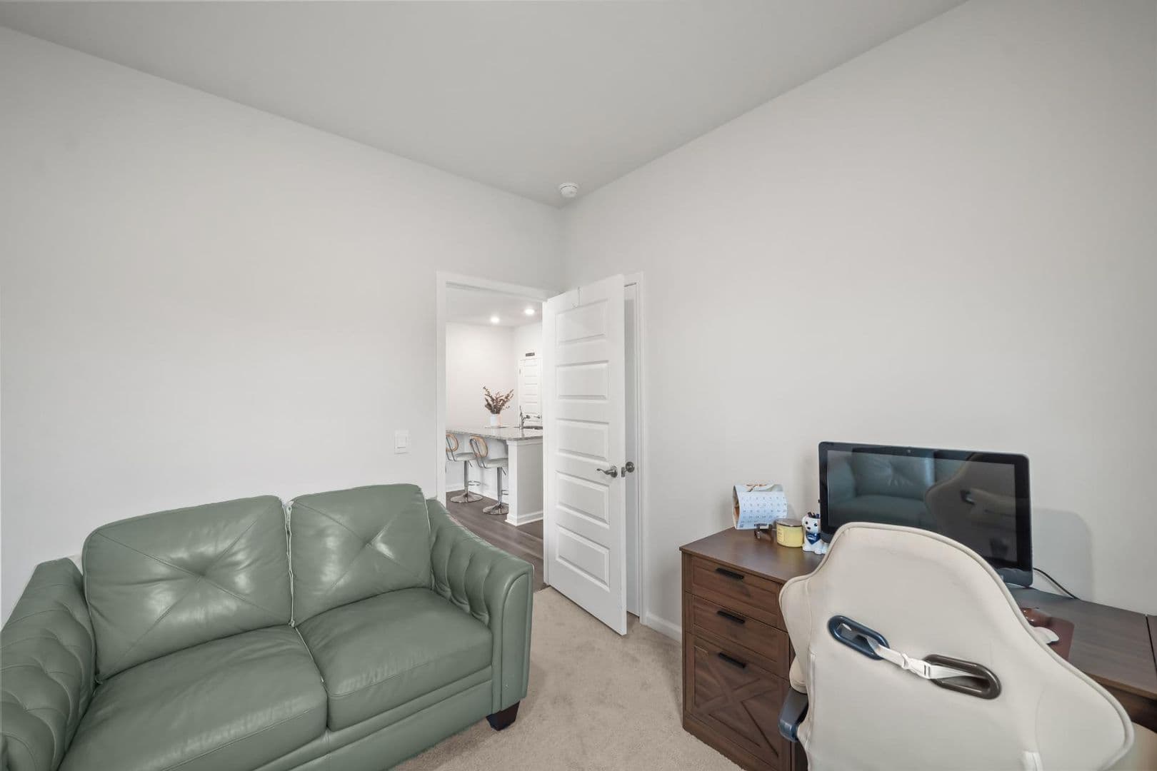 Pooler House: 182 Holloway Hill