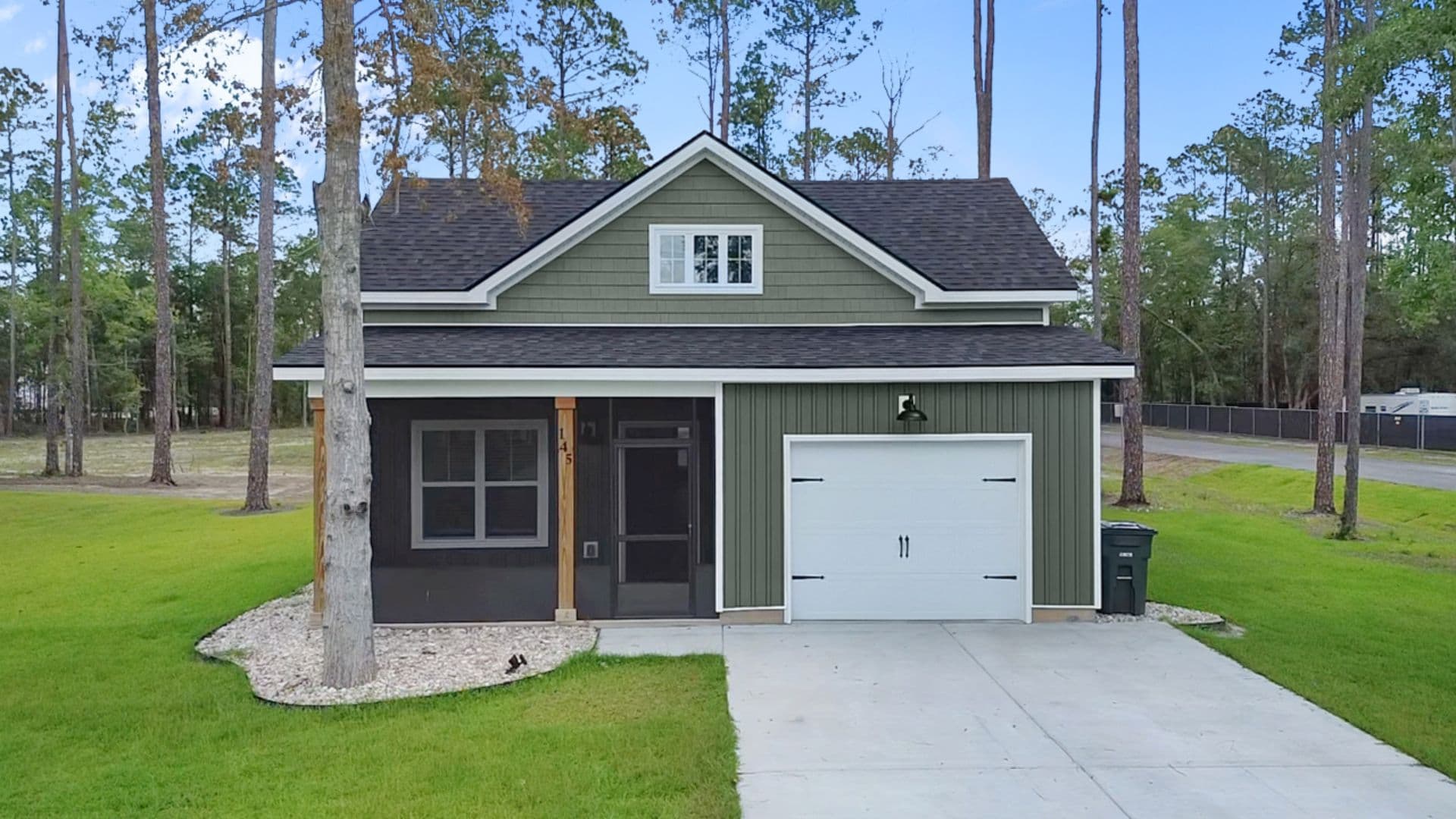 Pembroke House: 145 Waters Circle
