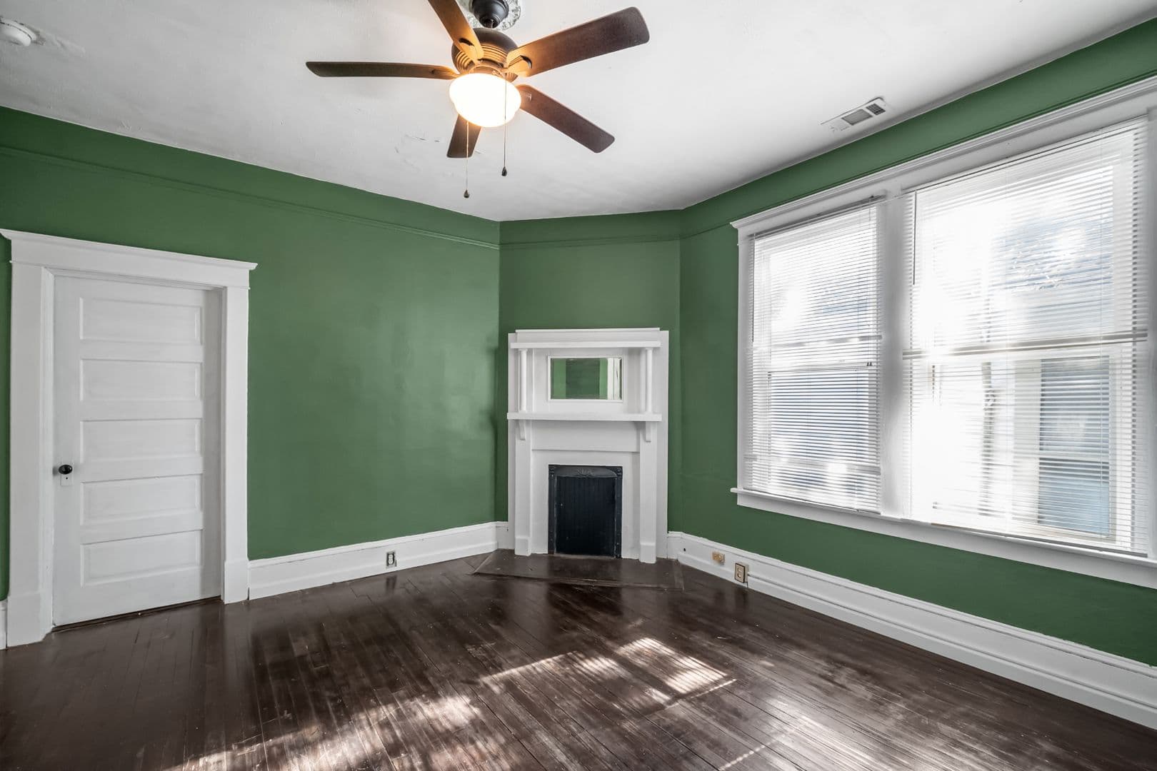 Savannah House: 637 East 39th Street