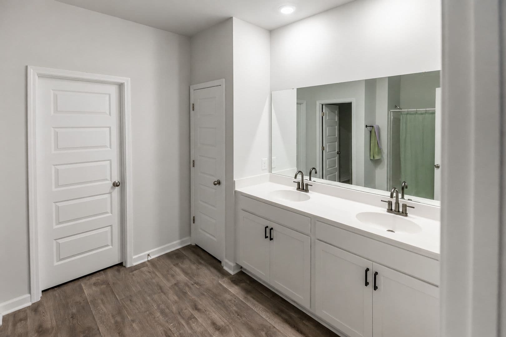 Bloomingdale House: 168 Bottlebrush Drive
