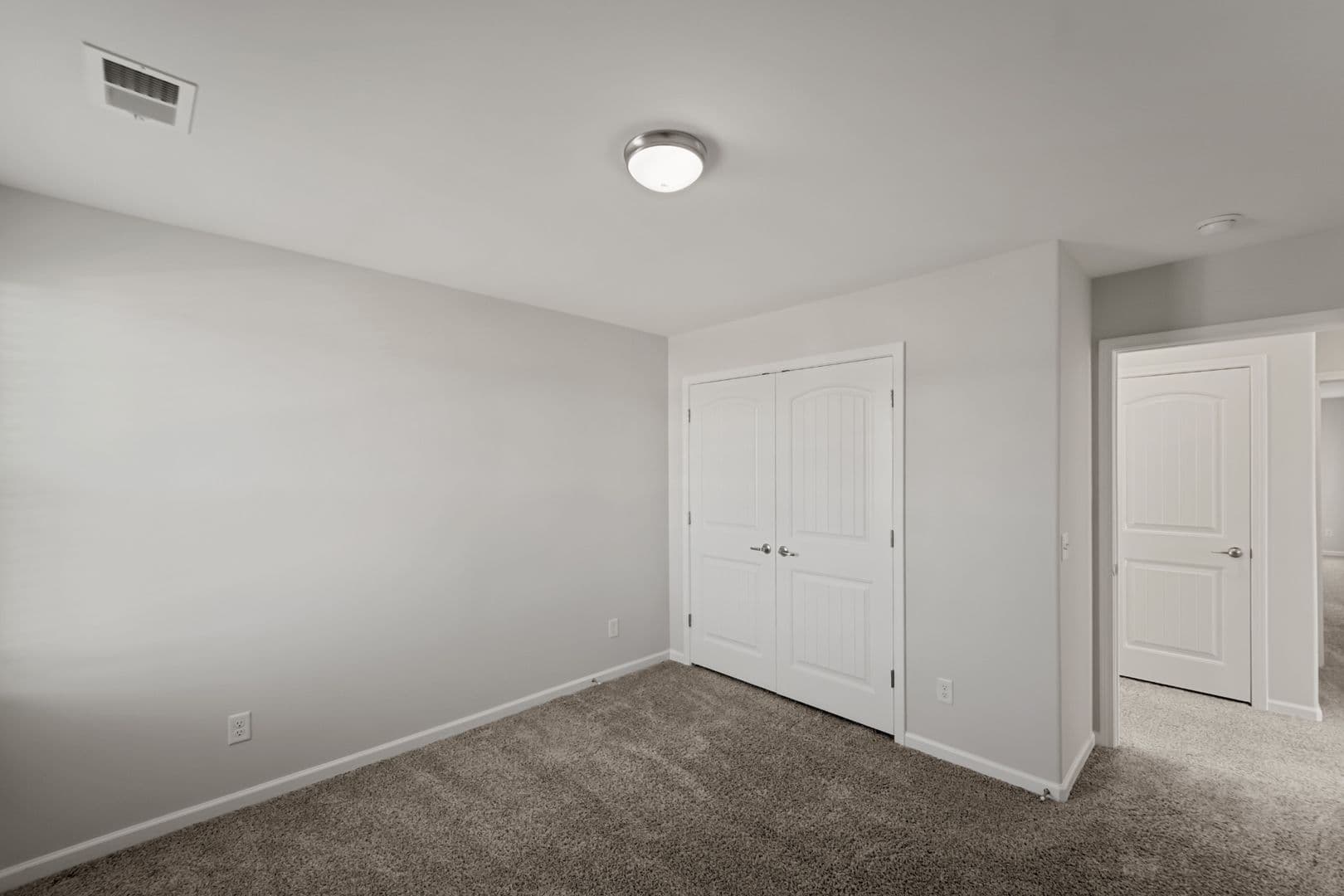 Savannah House: 207 Flagler Drive