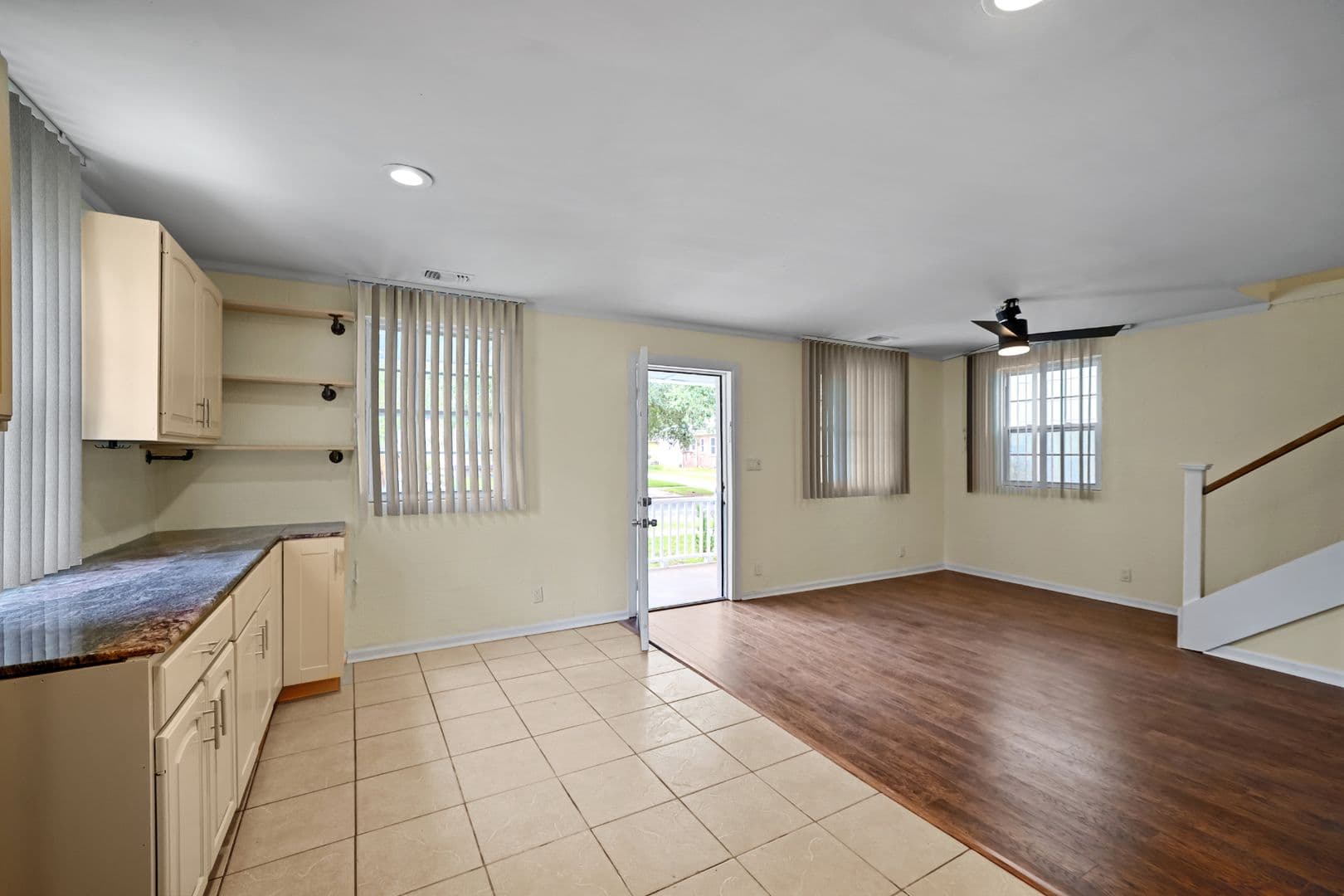 Savannah House: 1224 East Henry Street