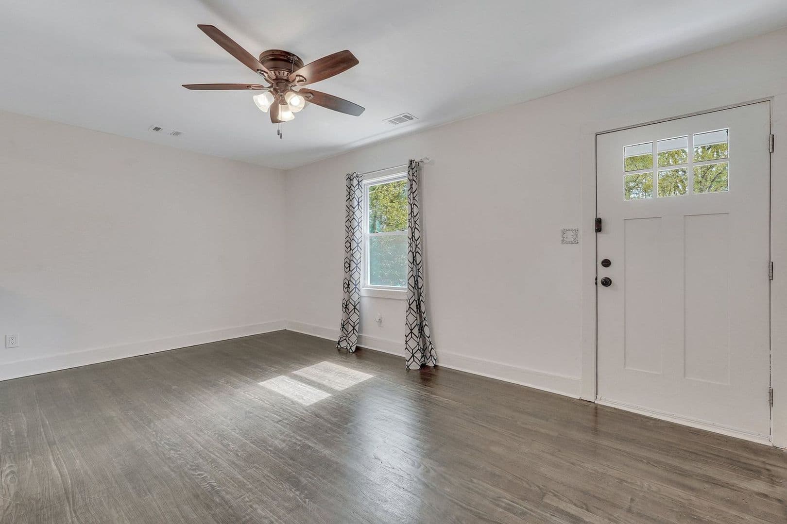 Savannah House: 1620 E 34th Street