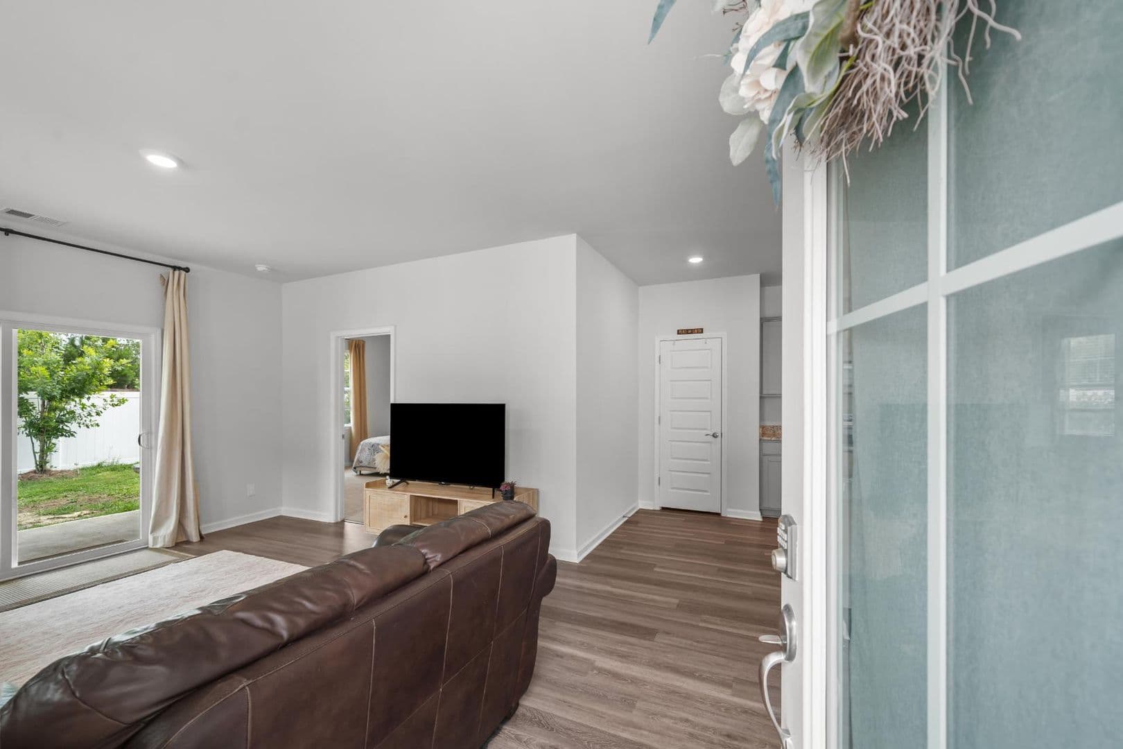 Pooler House: 182 Holloway Hill
