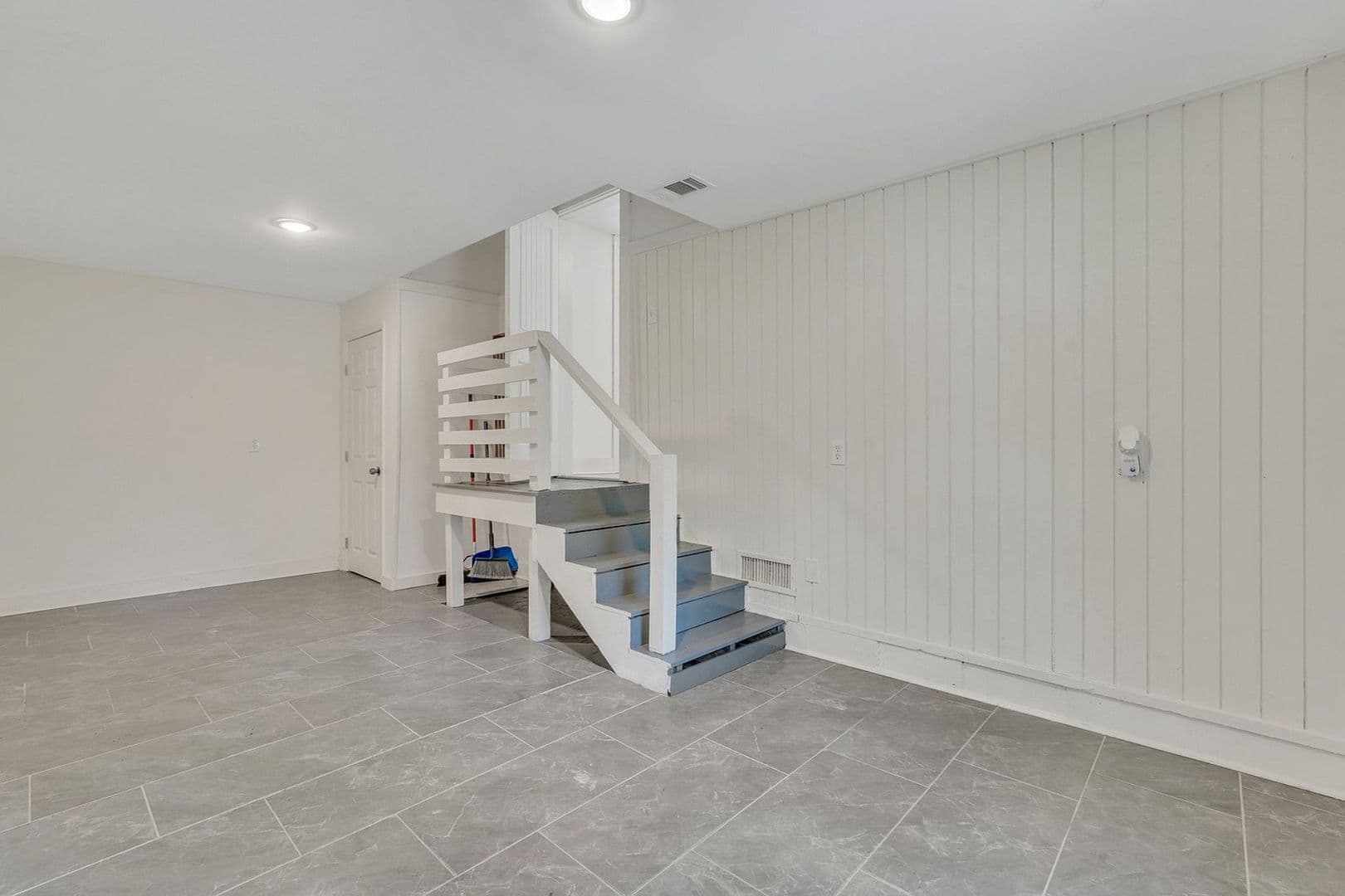 Savannah House: 1620 E 34th Street