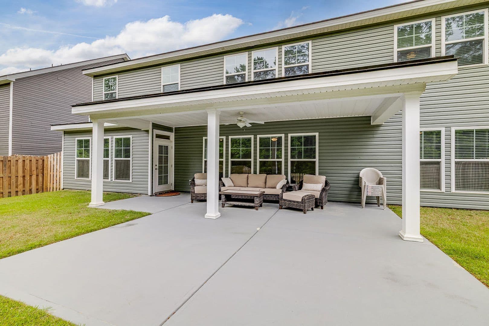 Savannah House: 42 Brookhaven Drive