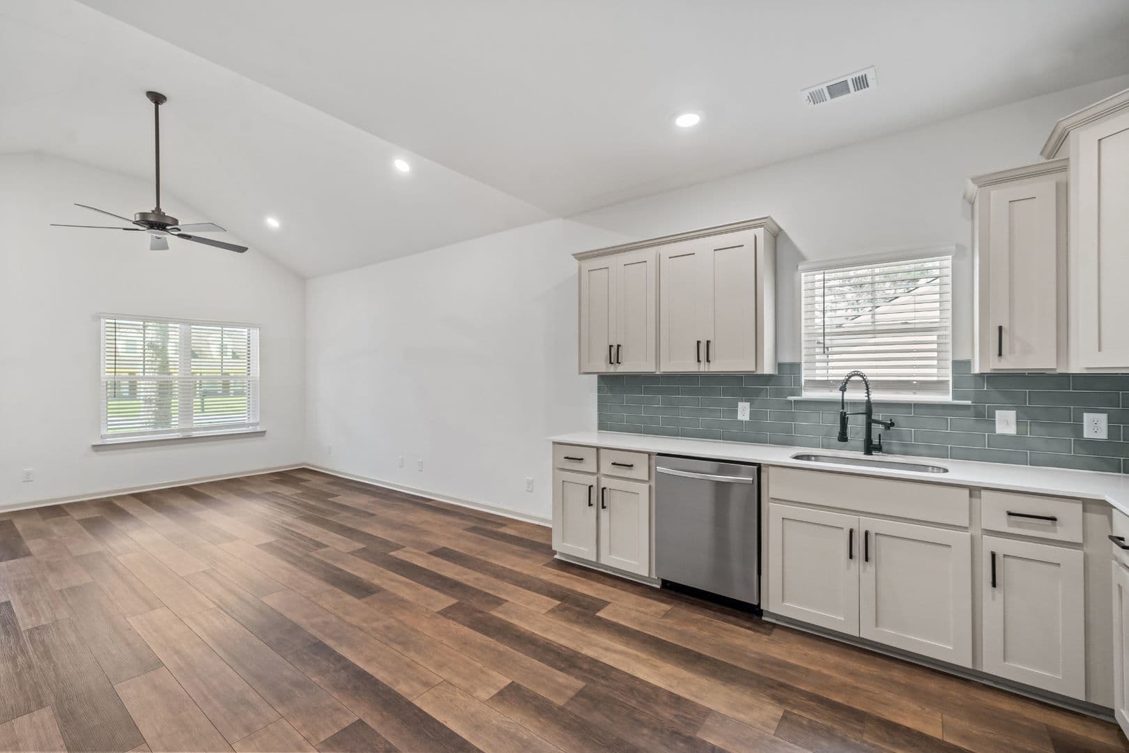 Pembroke House: 145 Waters Circle