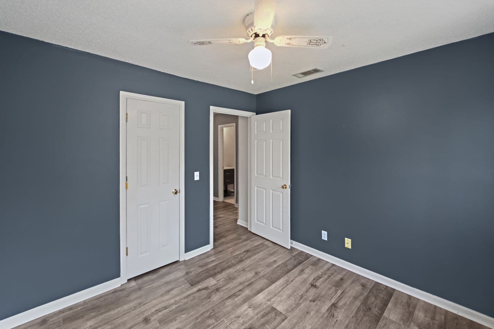 Savannah House: 143 Sugar Mill Circle