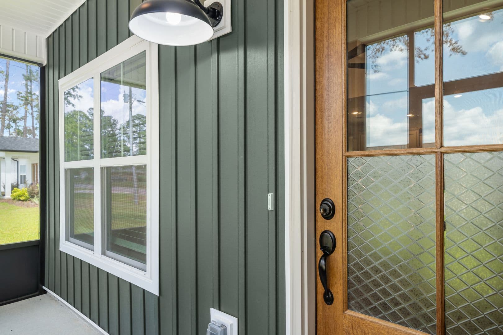 Pembroke House: 145 Waters Circle
