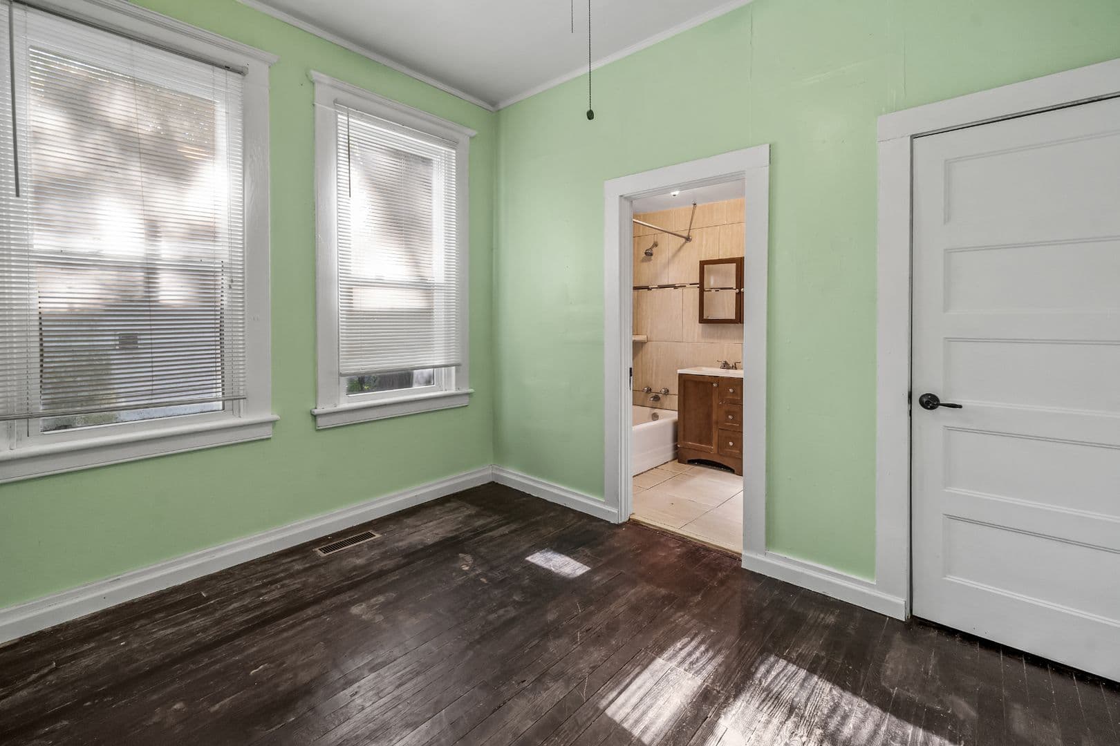 Savannah House: 637 East 39th Street
