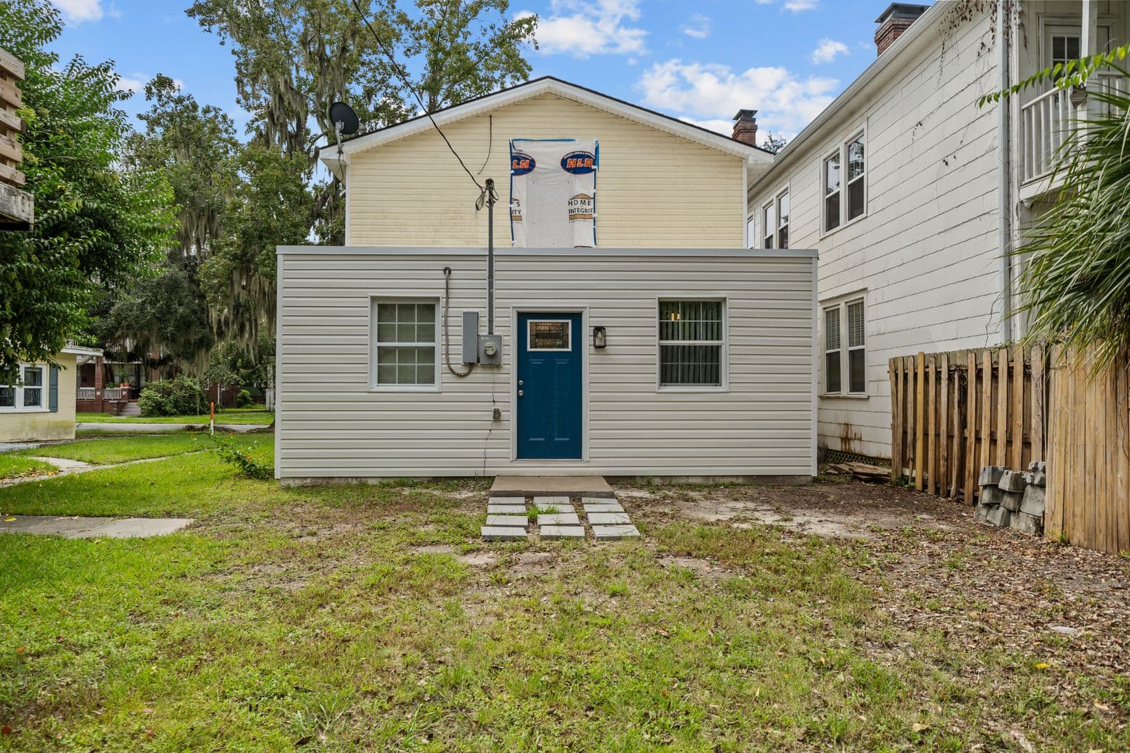 Savannah House: 1224 East Henry Street
