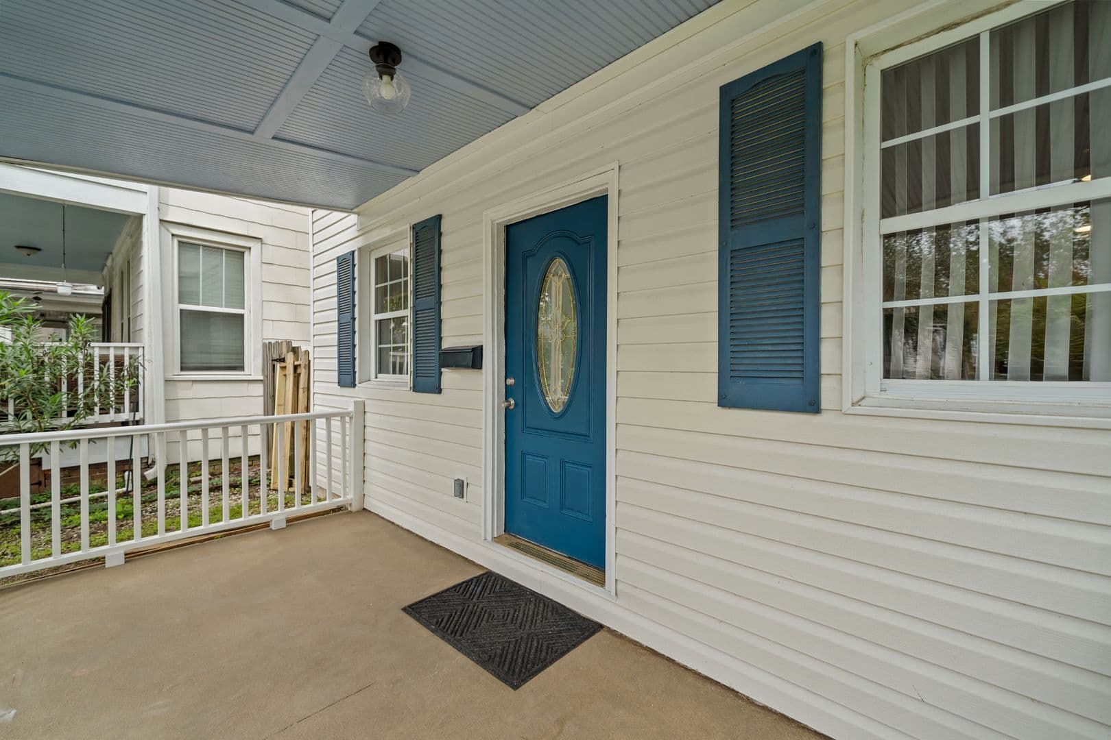 Savannah House: 1224 East Henry Street