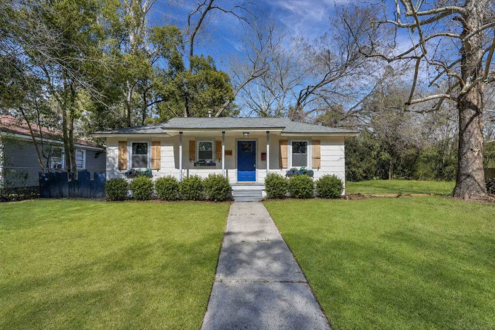 Savannah House: 1620 E 34th Street