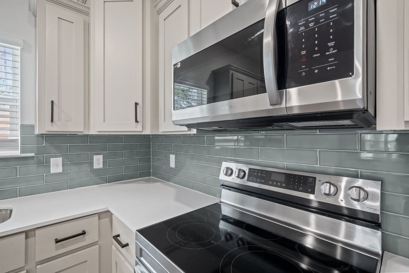 Pembroke House: 145 Waters Circle