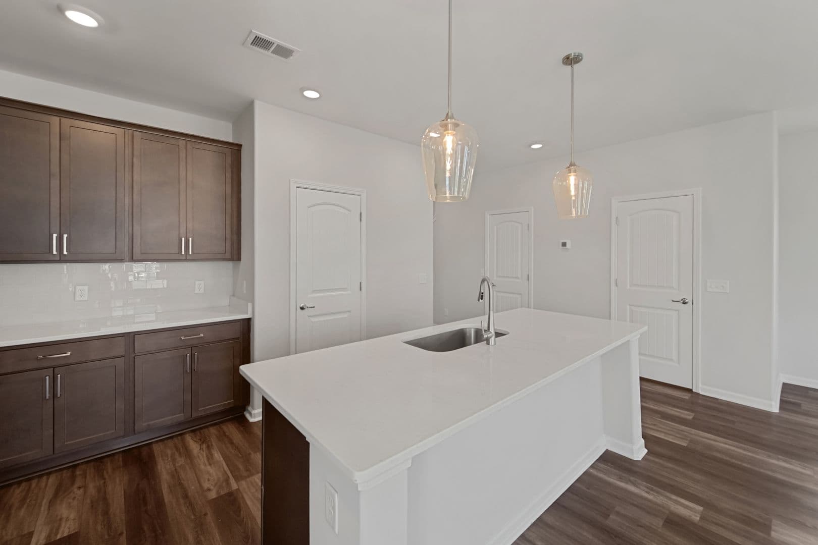 Savannah House: 207 Flagler Drive