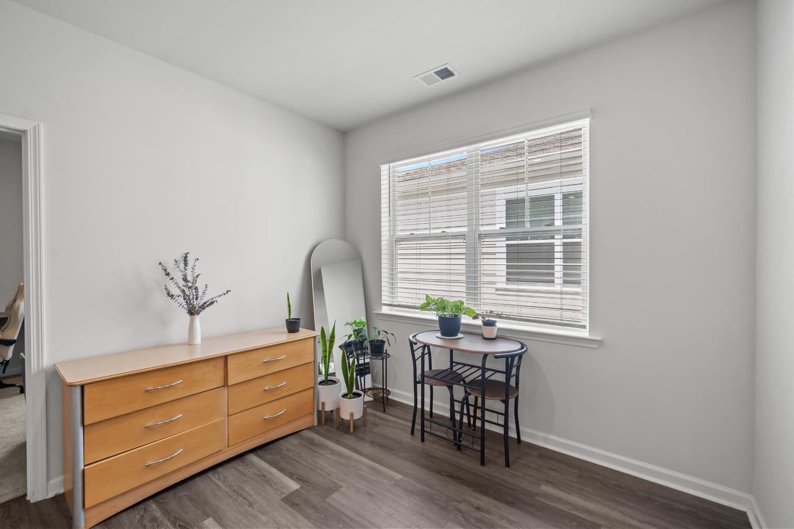 Pooler House: 182 Holloway Hill