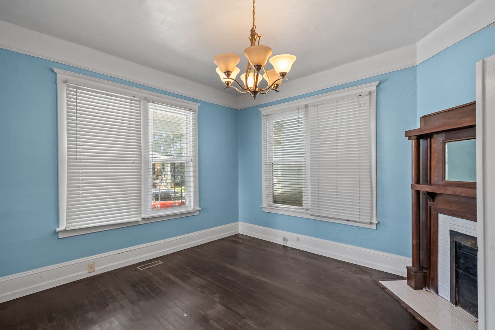 Savannah House: 637 East 39th Street