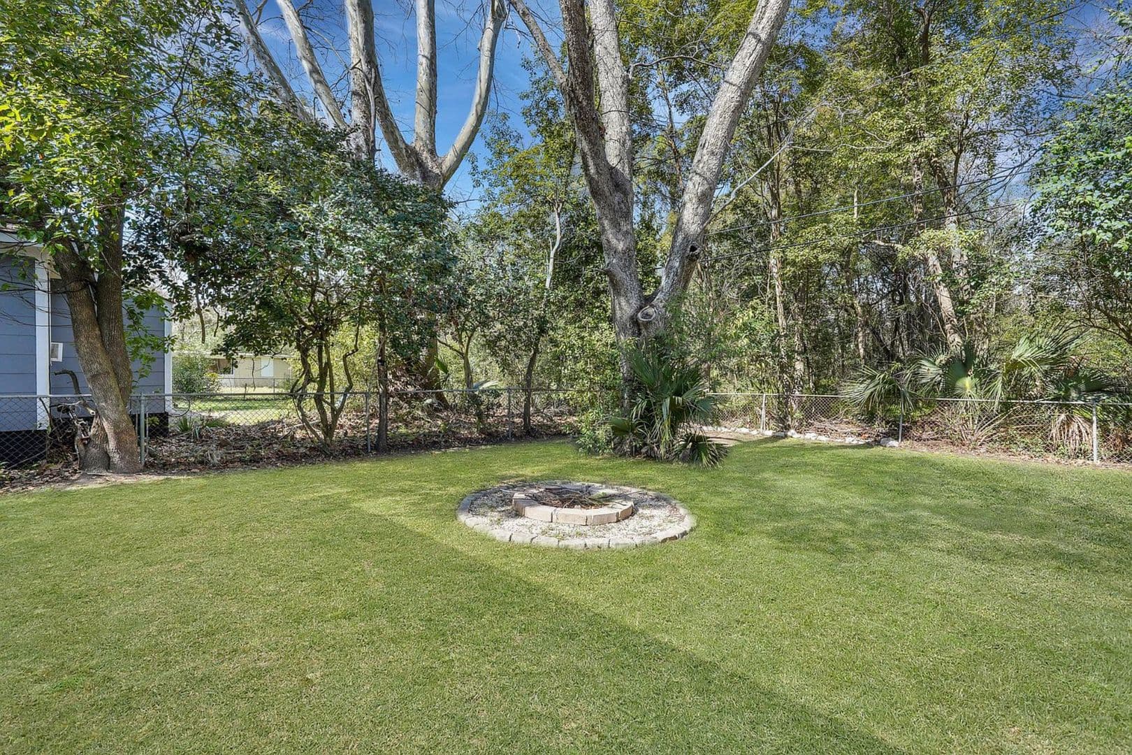 Savannah House: 1620 E 34th Street