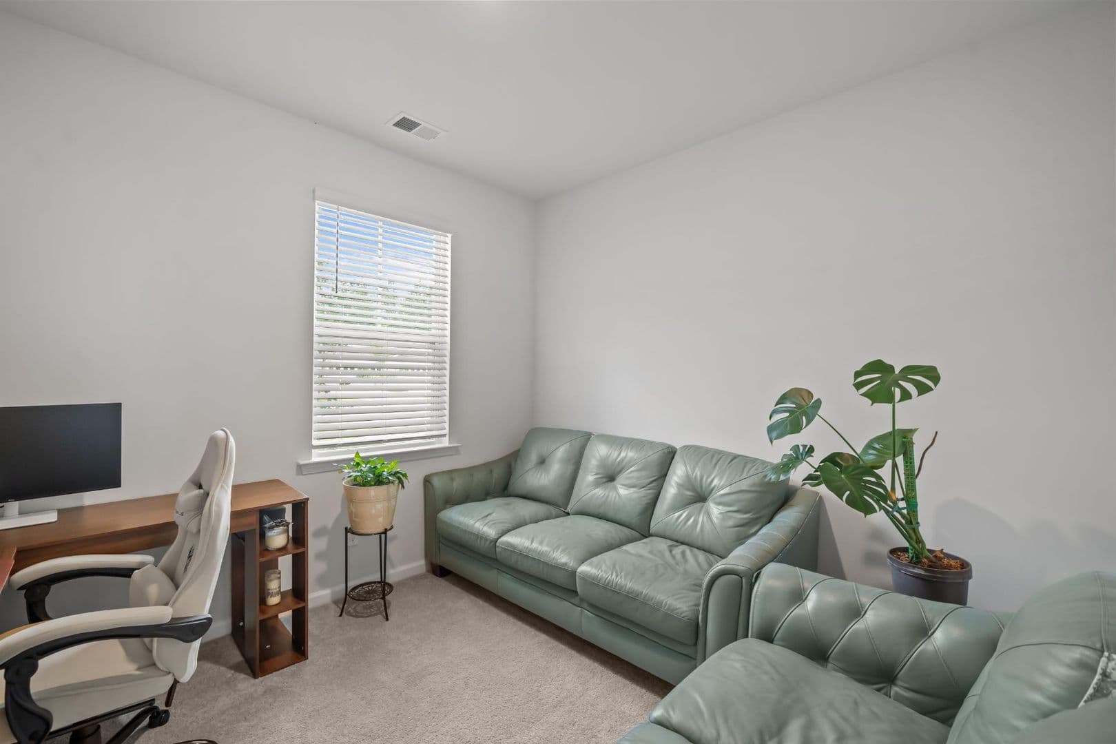 Pooler House: 182 Holloway Hill
