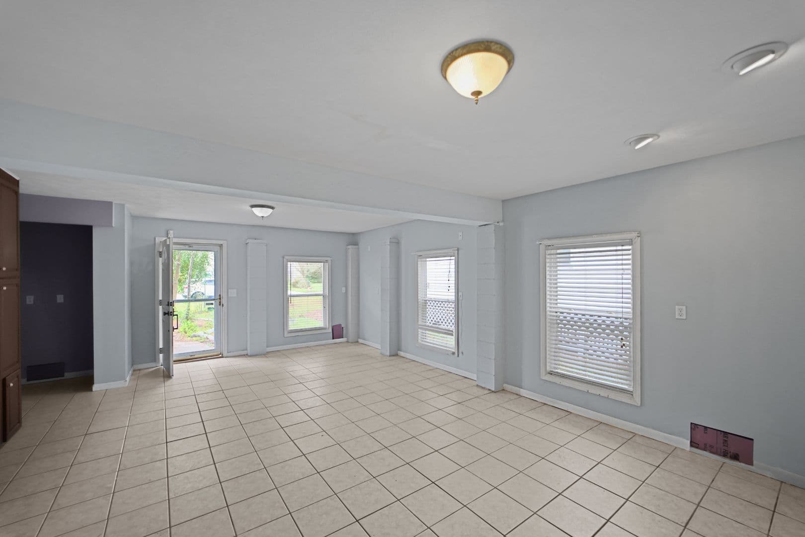 Savannah House: 143 Sugar Mill Circle