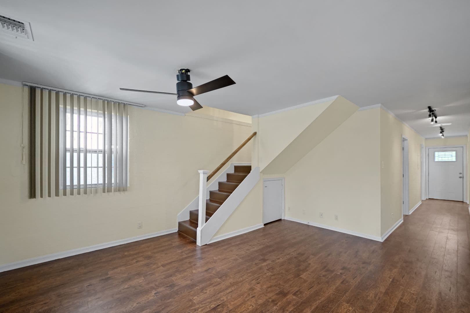 Savannah House: 1224 East Henry Street