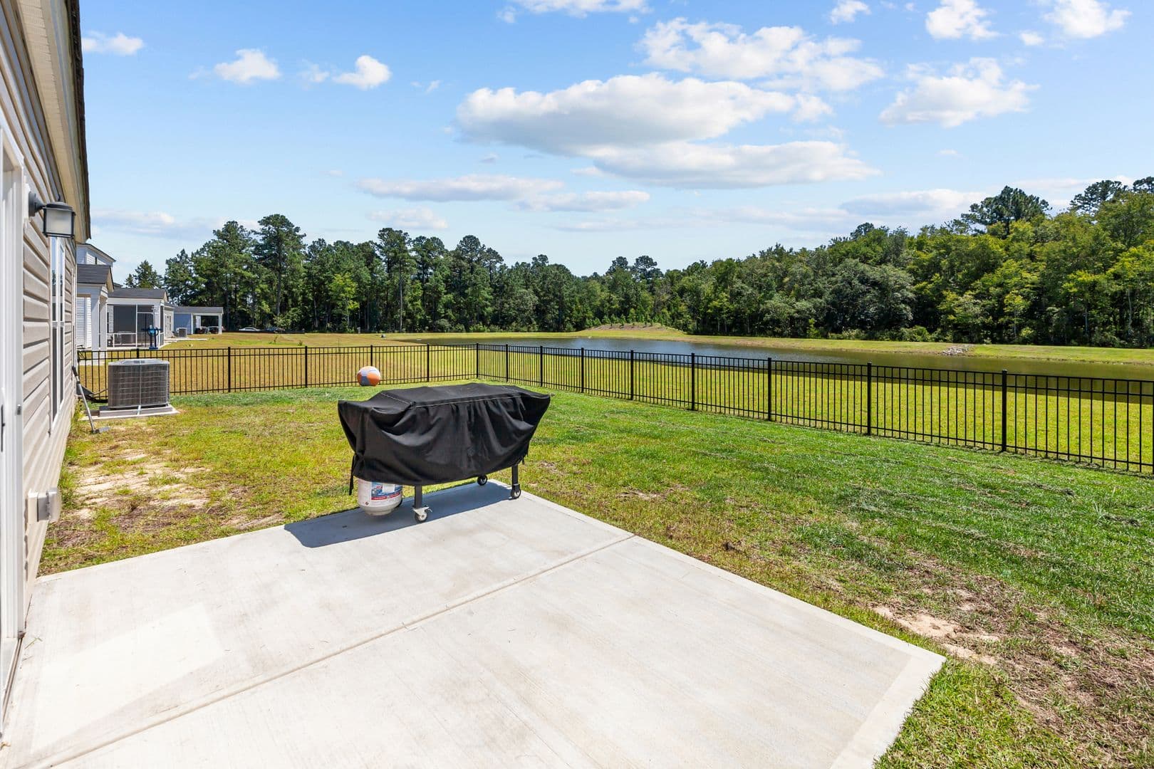 Bloomingdale House: 168 Bottlebrush Drive