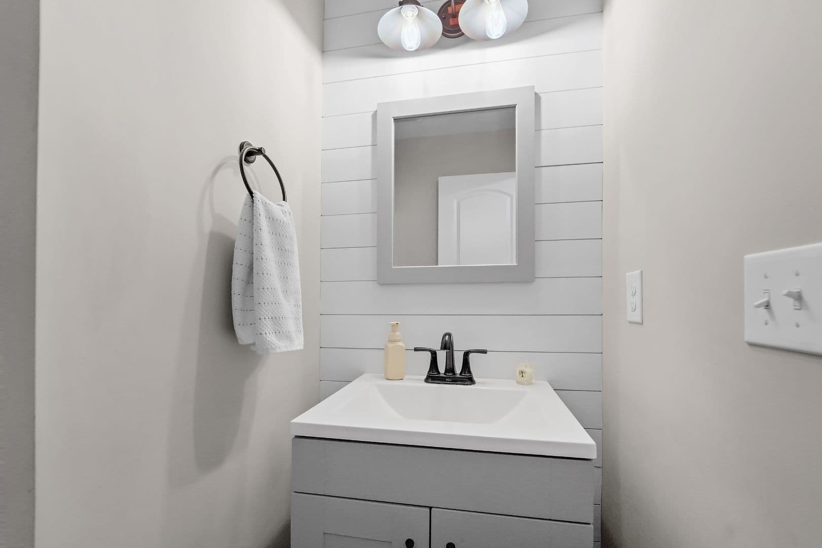 Savannah House: 28 Wesleyan Drive
