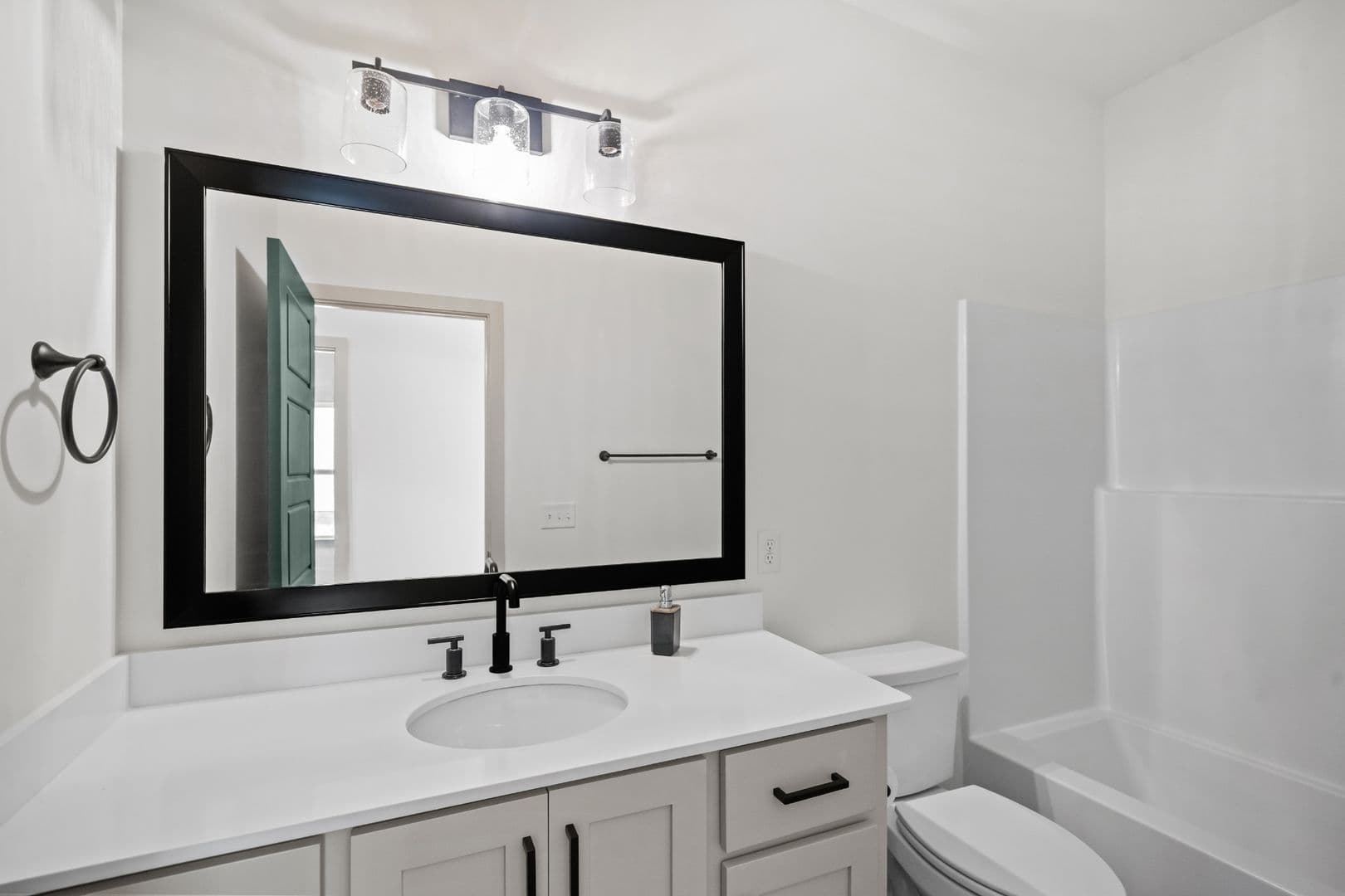 Pembroke House: 145 Waters Circle