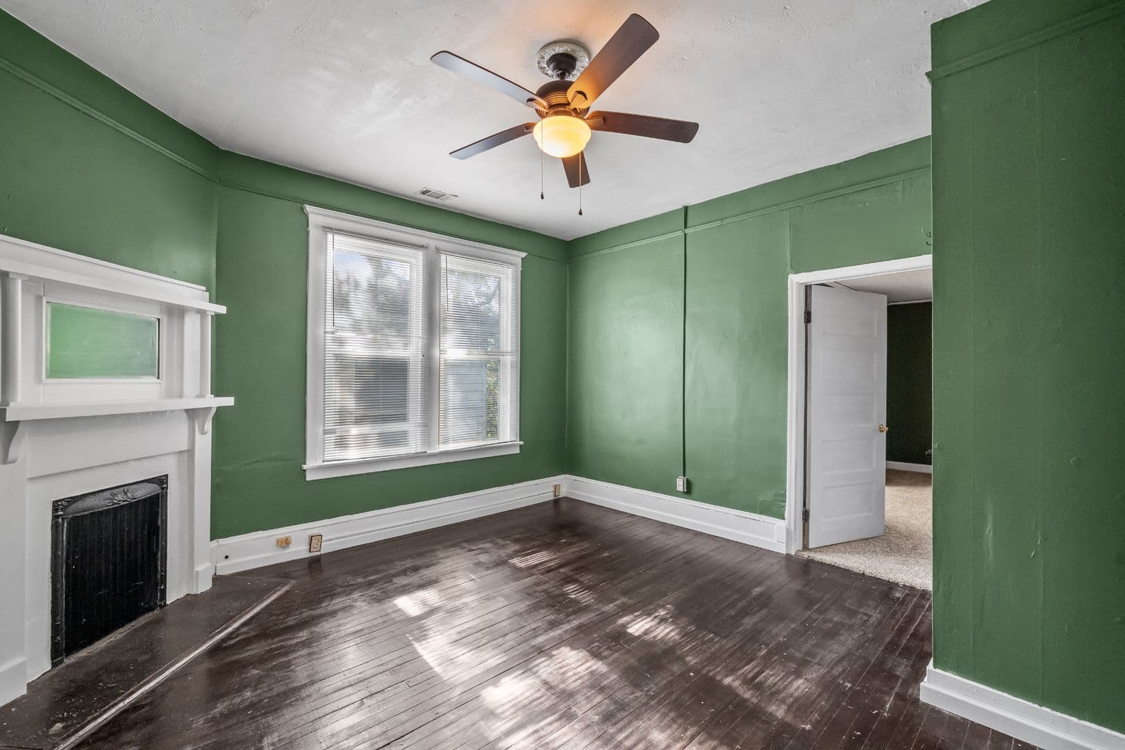 Savannah House: 637 East 39th Street