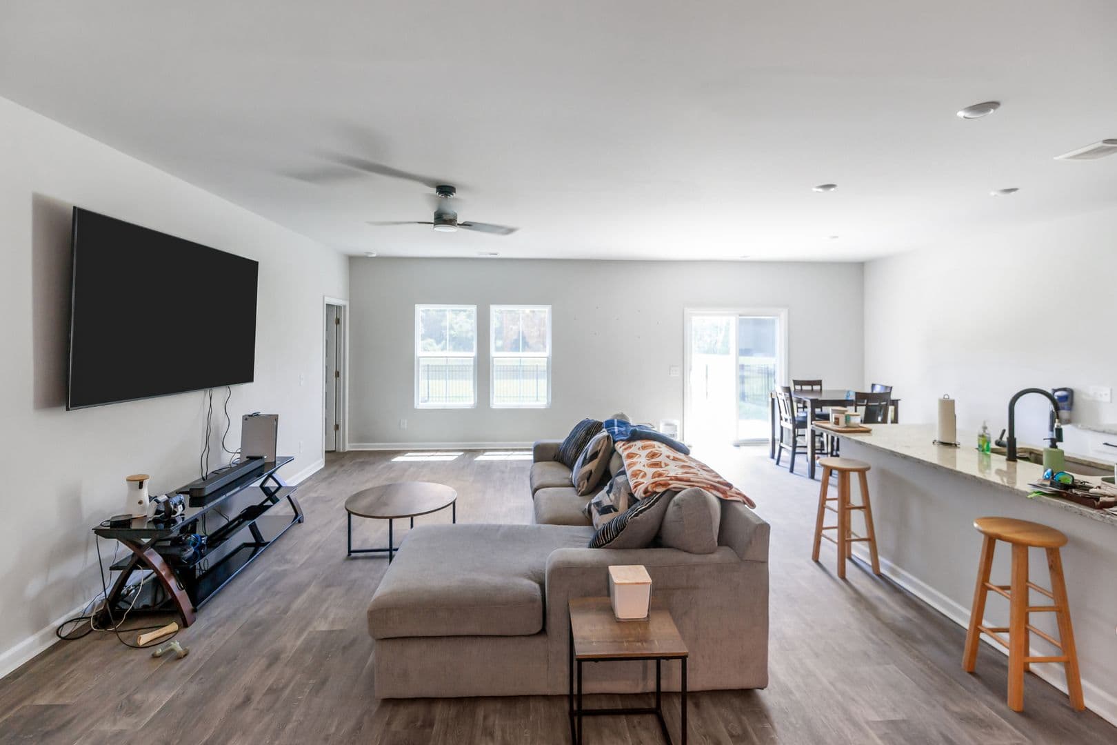 Bloomingdale House: 168 Bottlebrush Drive